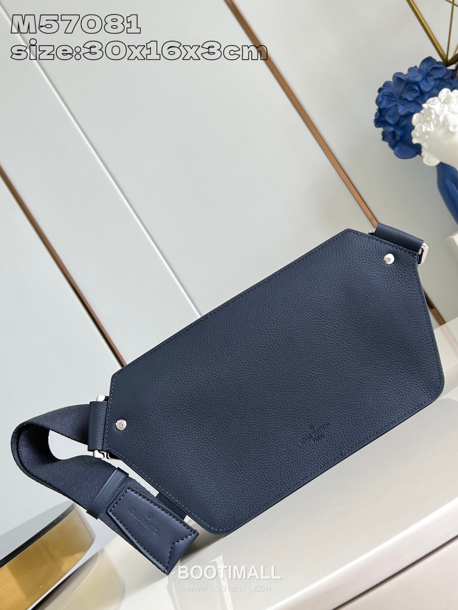 Louis Vuitton Aerogram Grained Calfskin Leather Shoulder Crossbody Bag with Flap Magnetic Detail 루이비통 에어로그램 카프스킨 레더 플랩 마그네틱 크로스백 M57081 30cm 6