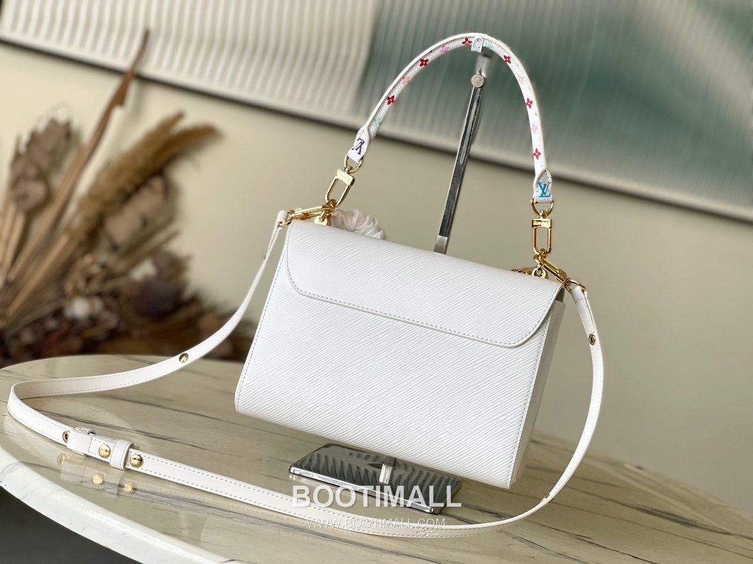 Louis Vuitton Twist Slim Medium Epi Leather Shoulder Bag with LV Twist Lock Detail 루이비통 트위스트 슬림 미디엄 에피 레더 트위스트락 숄더백 M13678 23cm 3