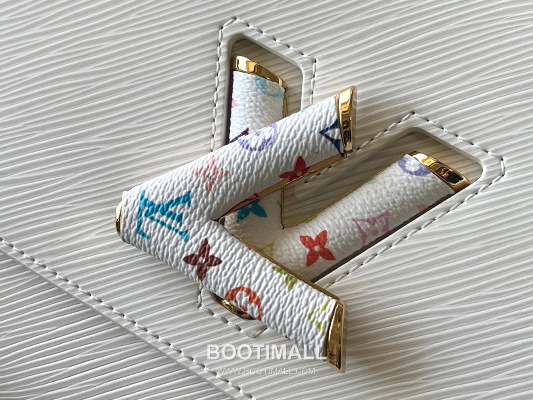 Louis Vuitton Twist Slim Medium Epi Leather Shoulder Bag with LV Twist Lock Detail 루이비통 트위스트 슬림 미디엄 에피 레더 트위스트락 숄더백 M13678 23cm 5