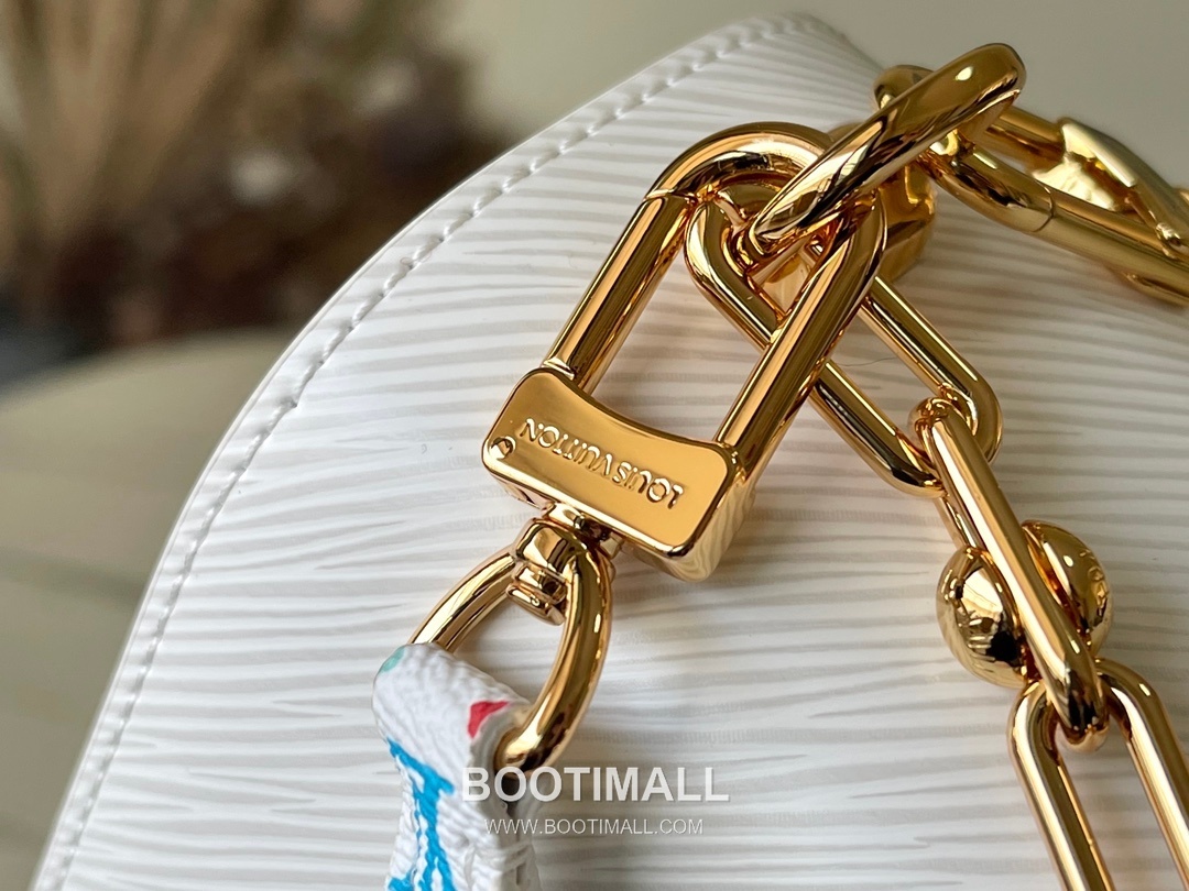 Louis Vuitton Twist Slim Medium Epi Leather Shoulder Bag with LV Twist Lock Detail 루이비통 트위스트 슬림 미디엄 에피 레더 트위스트락 숄더백 M13678 23cm 6