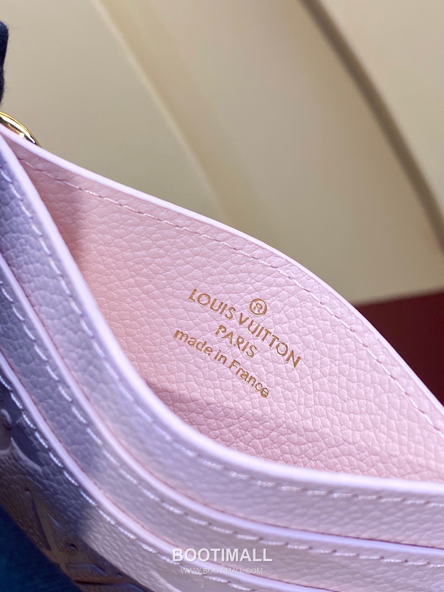 Louis Vuitton Porto Cult Charm Monogram Empreinte Leather Card Holder Wallet with Flower Charm Detail 루이비통 포르토 컬트 참 모노그램 앙프렝뜨 레더 플라워 참 카드지갑 M82132 10.2cm 4