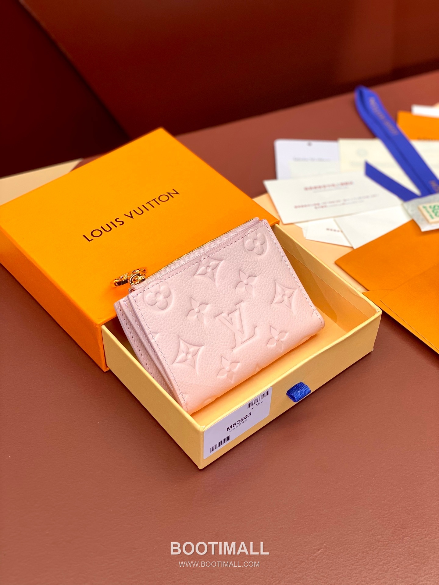 Louis Vuitton Portefeuille Lisa Monogram Canvas Calfskin Leather Wallet with Zip Coin Pocket Detail 루이비통 포르트푀이유 리사 모노그램 캔버스 카프스킨 지퍼 코인포켓 지갑 M83603 11.5cm 1