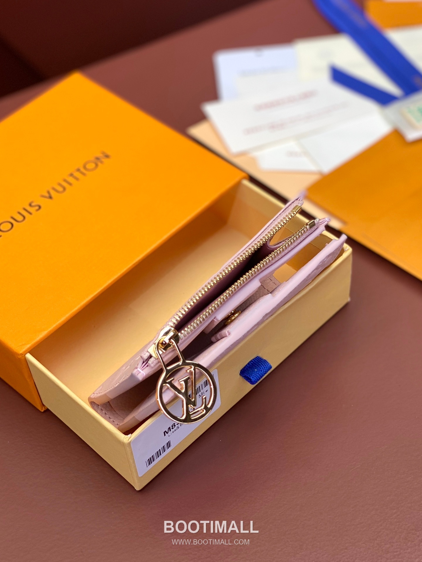 Louis Vuitton Portefeuille Lisa Monogram Canvas Calfskin Leather Wallet with Zip Coin Pocket Detail 루이비통 포르트푀이유 리사 모노그램 캔버스 카프스킨 지퍼 코인포켓 지갑 M83603 11.5cm 5