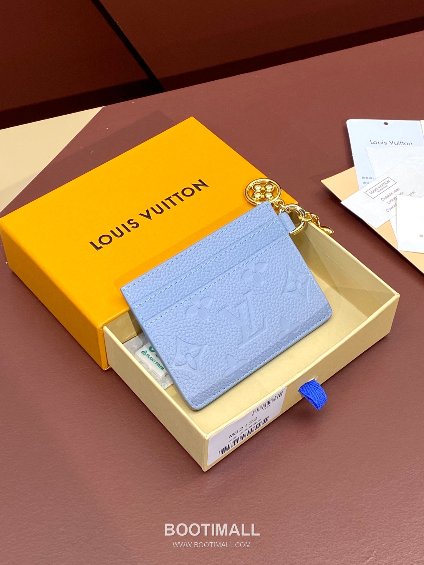 Louis Vuitton Porto Cult Charm Monogram Empreinte Leather Card Holder Wallet with Flower Charm Detail 루이비통 포르토 컬트 참 모노그램 앙프렝뜨 레더 플라워 참 카드지갑 M82132 10.2cm 2