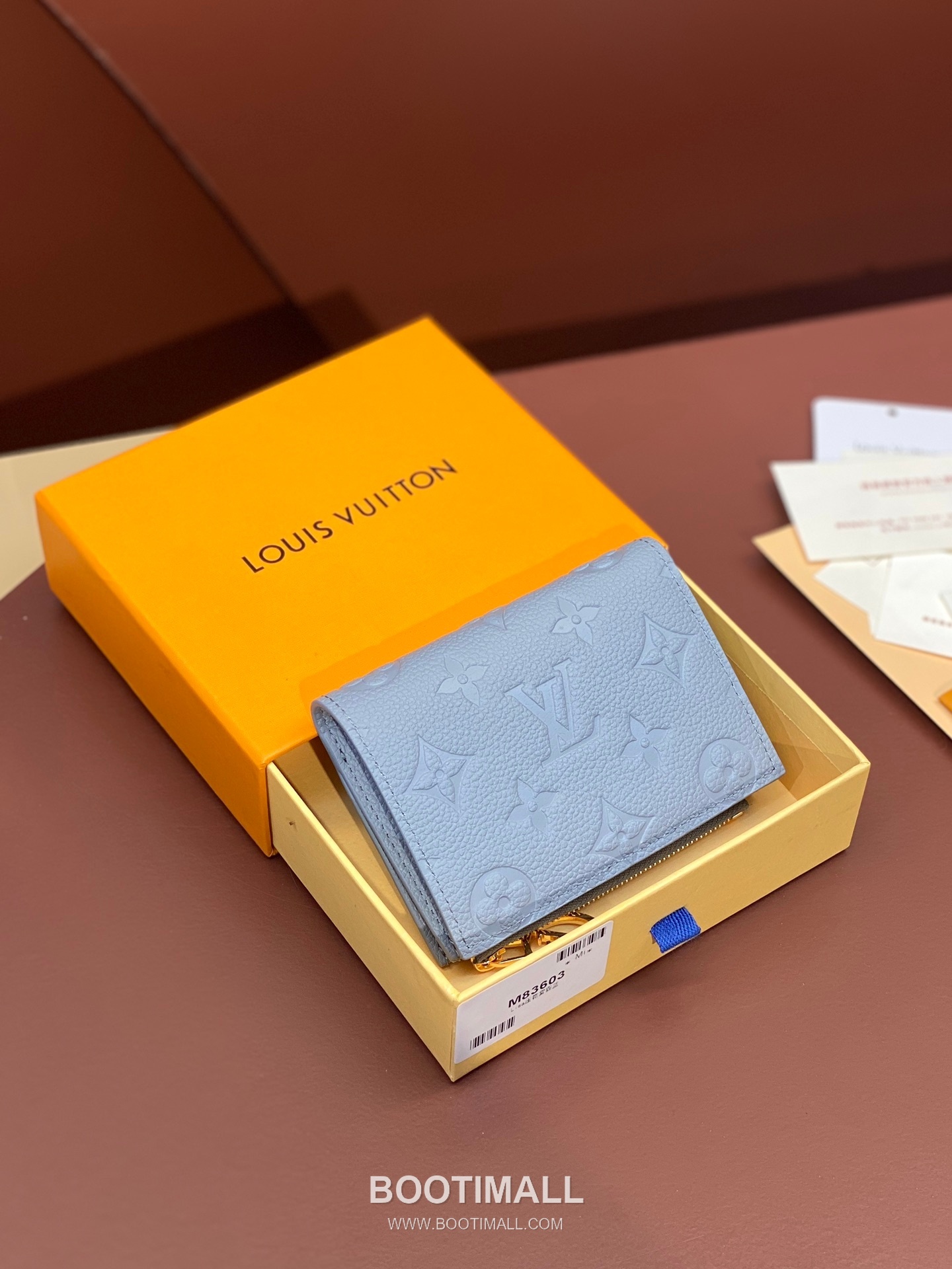 Louis Vuitton Portefeuille Lisa Monogram Canvas Calfskin Leather Wallet with Zip Coin Pocket Detail 루이비통 포르트푀이유 리사 모노그램 캔버스 카프스킨 지퍼 코인포켓 지갑 M83603 11.5cm 2