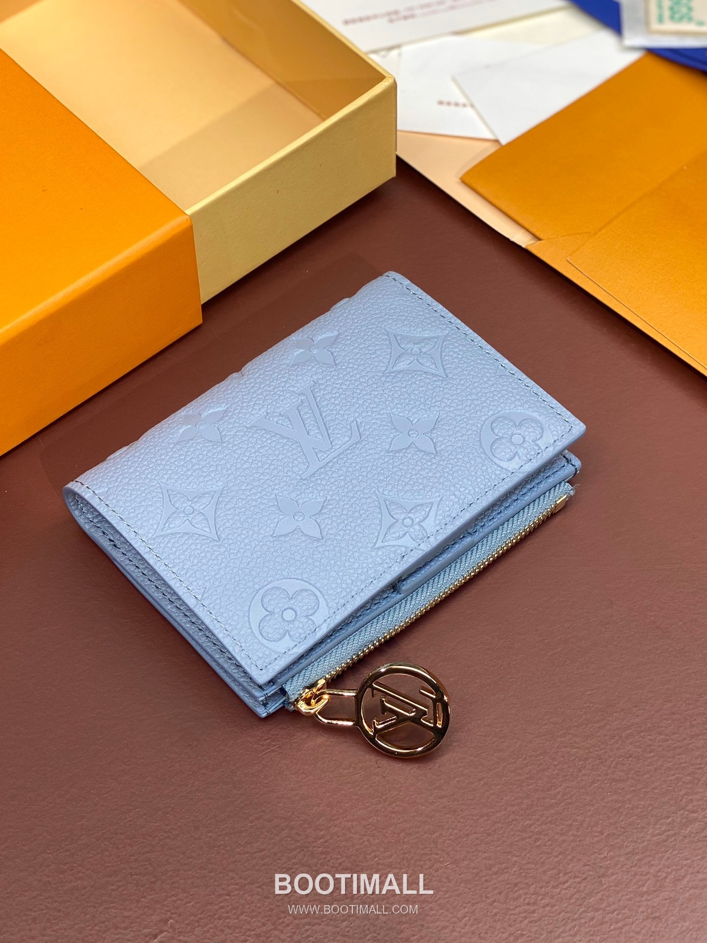 Louis Vuitton Portefeuille Lisa Monogram Canvas Calfskin Leather Wallet with Zip Coin Pocket Detail 루이비통 포르트푀이유 리사 모노그램 캔버스 카프스킨 지퍼 코인포켓 지갑 M83603 11.5cm 6