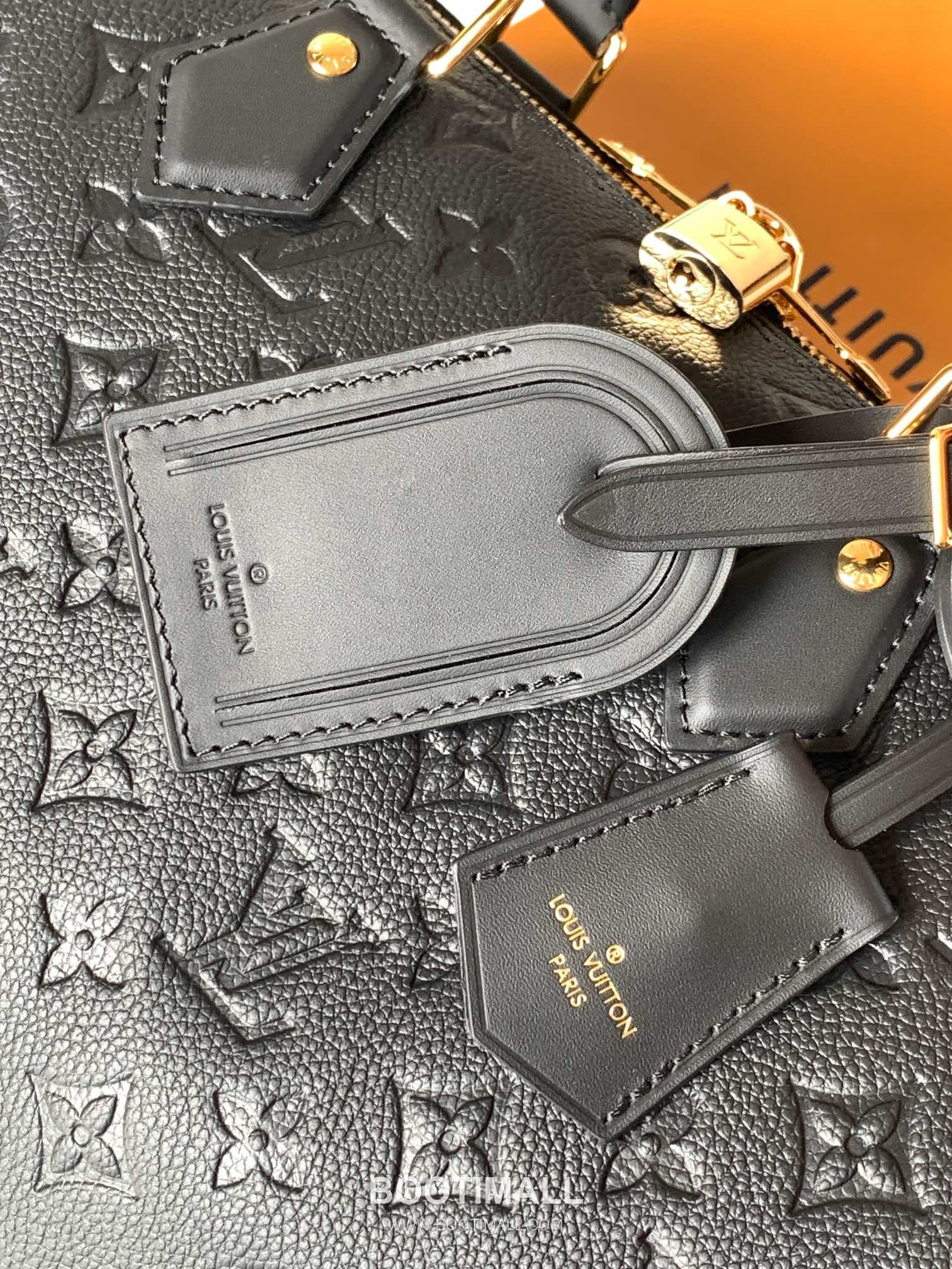 Louis Vuitton Speedy Soft 30 Monogram Empreinte Leather Top Handle Shoulder Bag with Lock Detail 루이비통 스피디 소프트 30 모노그램 앙프렝뜨 레더 락장식 숄더 토트백 M11323 30cm 5