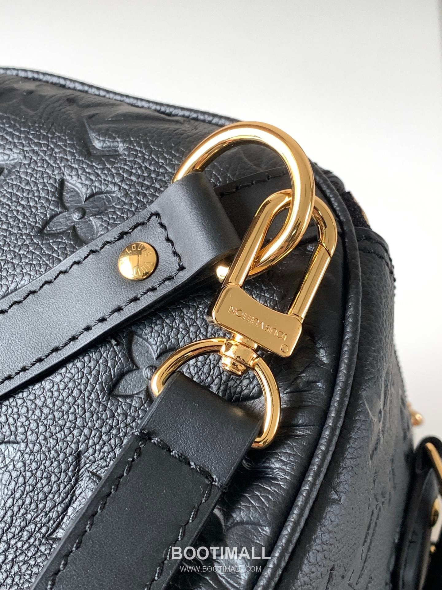 Louis Vuitton Speedy Soft 30 Monogram Empreinte Leather Top Handle Shoulder Bag with Lock Detail 루이비통 스피디 소프트 30 모노그램 앙프렝뜨 레더 락장식 숄더 토트백 M11323 30cm 7