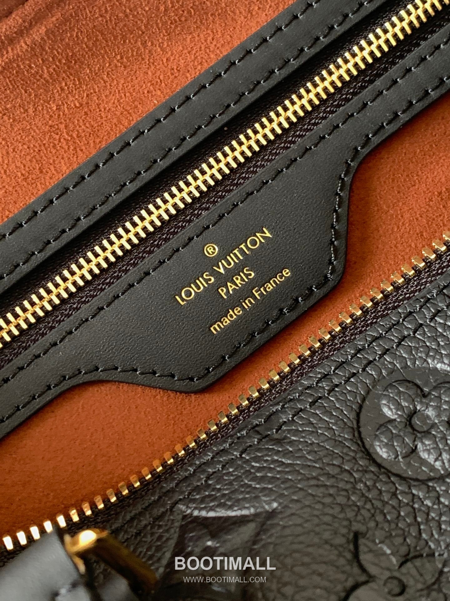 Louis Vuitton Speedy Soft 30 Monogram Empreinte Leather Top Handle Shoulder Bag with Lock Detail 루이비통 스피디 소프트 30 모노그램 앙프렝뜨 레더 락장식 숄더 토트백 M11323 30cm 9