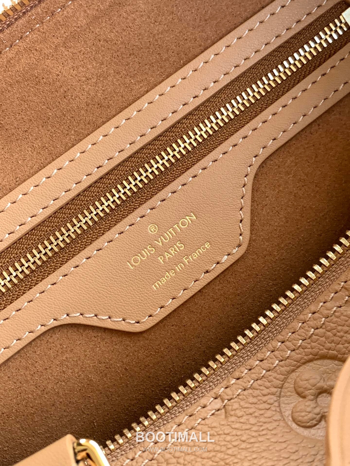 Louis Vuitton Speedy Soft 30 Monogram Empreinte Leather Top Handle Shoulder Bag with Lock Detail 루이비통 스피디 소프트 30 모노그램 앙프렝뜨 레더 락장식 숄더 토트백 M11323 30cm 10