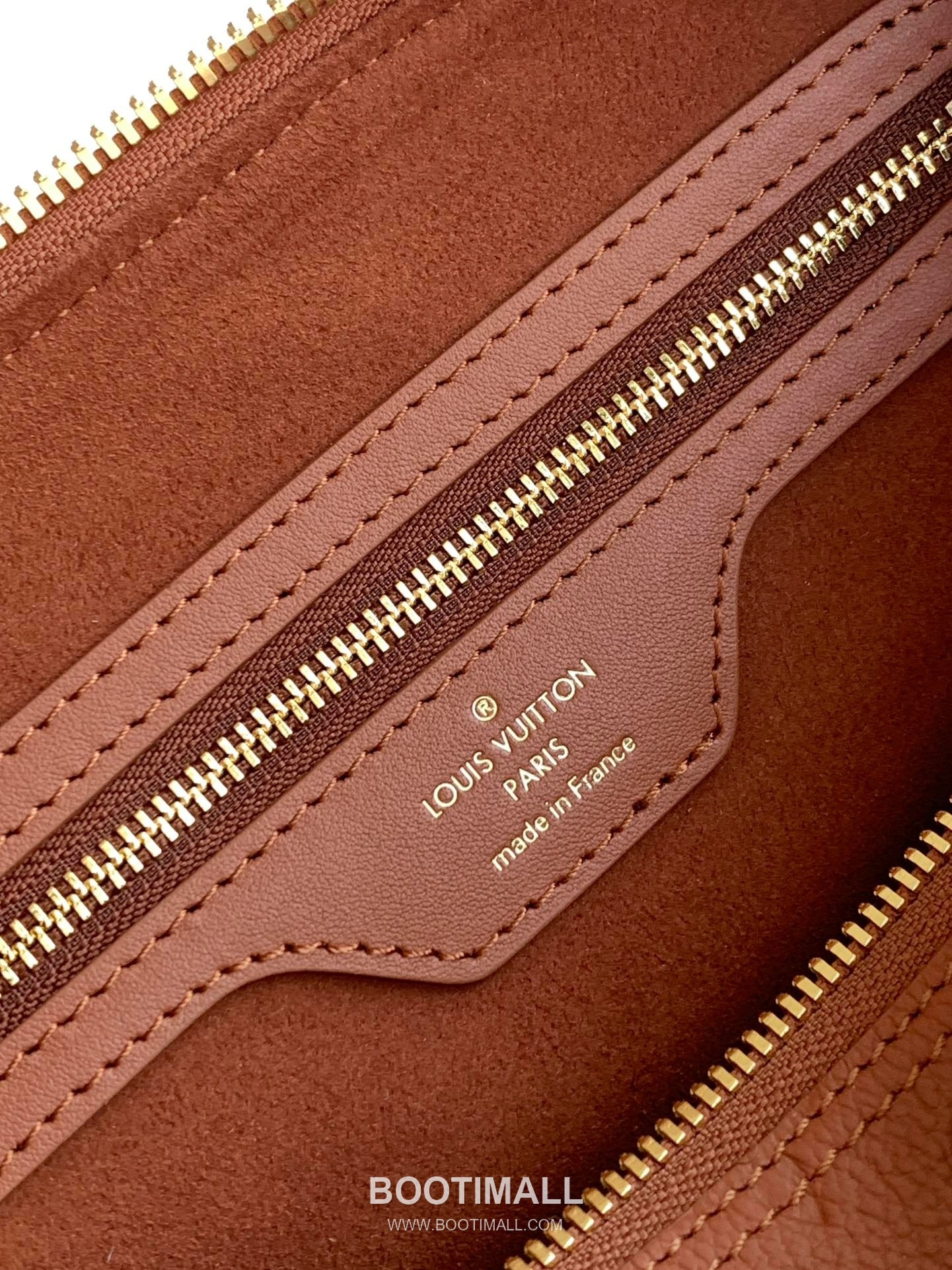 Louis Vuitton Speedy Soft 30 Monogram Empreinte Leather Top Handle Shoulder Bag with Lock Detail 루이비통 스피디 소프트 30 모노그램 앙프렝뜨 레더 락장식 숄더 토트백 M11323 30cm 10