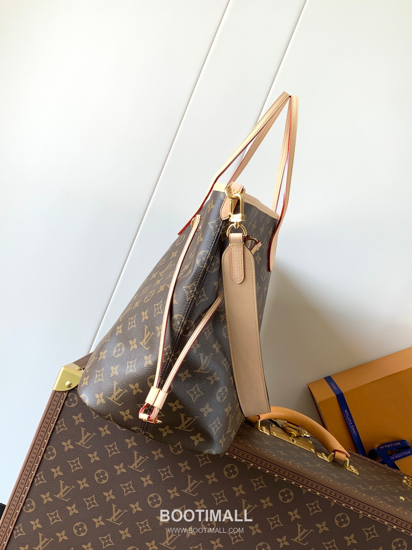 Louis Vuitton Neverfull Bandouliere Inside Out GM Monogram Canvas Fabric Tote Bag with Hook Detail 루이비통 네버풀 반둘리에 인사이드아웃 GM 모노그램 캔버스 패브릭 훅 토트백 M11948 39cm 4