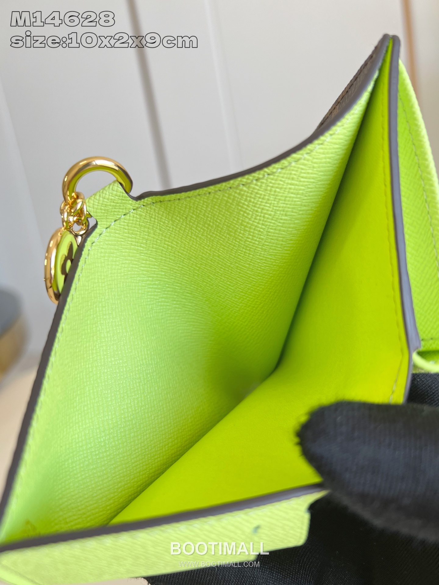 Louis Vuitton LV Charms Monogram Canvas Leather Wallet with Zip Coin Pocket Detail 루이비통 LV 참스 모노그램 캔버스 레더 지퍼 코인포켓 지갑 M14628 9cm 10