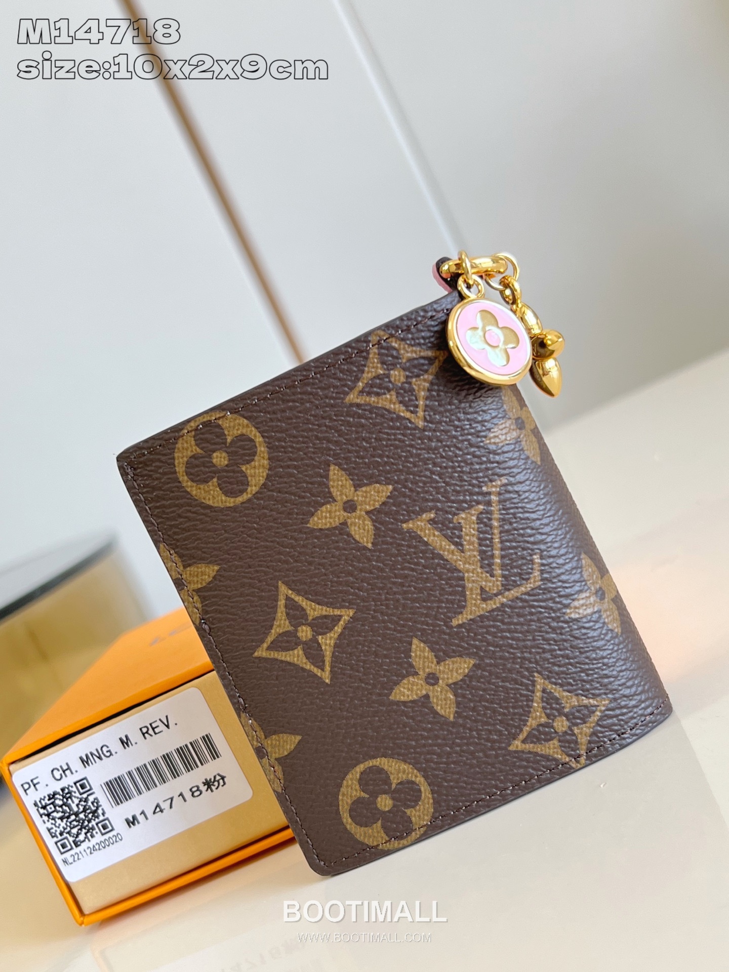 Louis Vuitton LV Charms Monogram Canvas Leather Wallet with Zip Coin Pocket Detail 루이비통 LV 참스 모노그램 캔버스 레더 지퍼 코인포켓 지갑 M14718 9cm 1