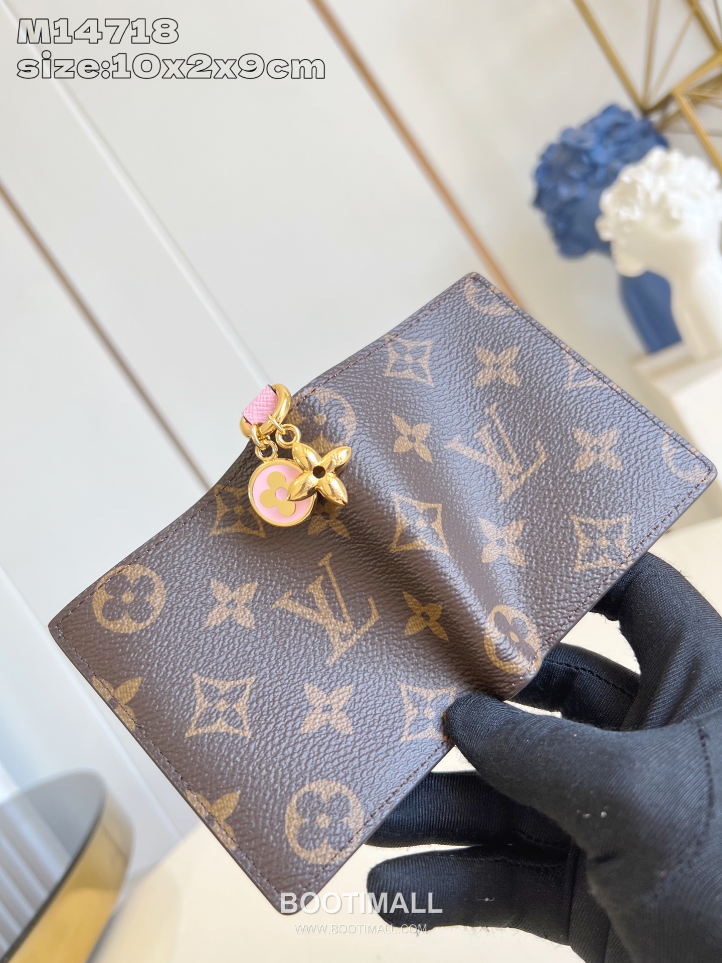 Louis Vuitton LV Charms Monogram Canvas Leather Wallet with Zip Coin Pocket Detail 루이비통 LV 참스 모노그램 캔버스 레더 지퍼 코인포켓 지갑 M14718 9cm 4