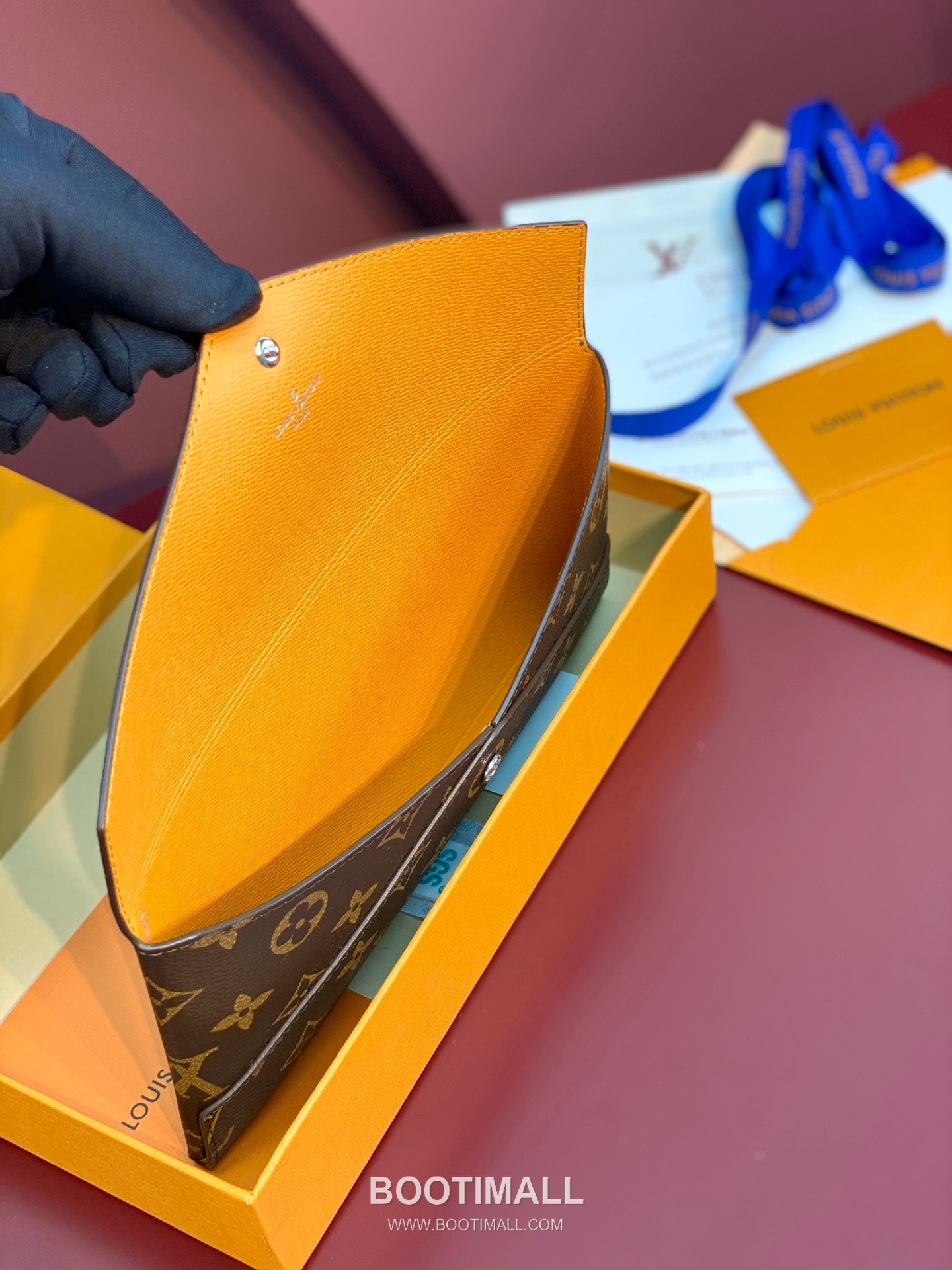 Louis Vuitton Kirigami Pouch Monogram Coated Canvas Leather Clutch Wallet with Zip Compartment Detail 루이비통 키리가미 파우치 모노그램 코팅 캔버스 레더 지퍼 컴파트먼트 클러치 지갑 M12359 23cm 4