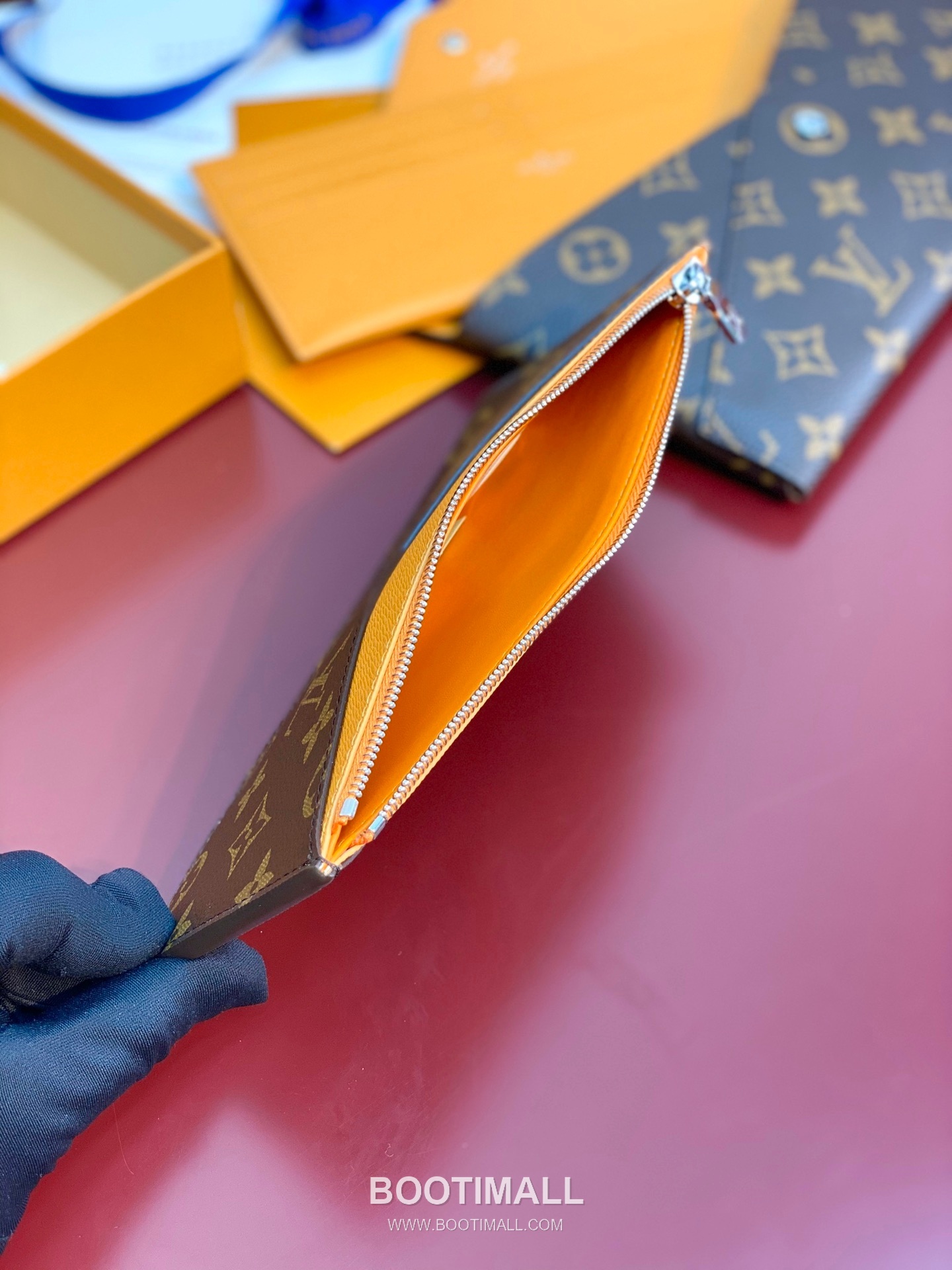 Louis Vuitton Kirigami Pouch Monogram Coated Canvas Leather Clutch Wallet with Zip Compartment Detail 루이비통 키리가미 파우치 모노그램 코팅 캔버스 레더 지퍼 컴파트먼트 클러치 지갑 M12359 23cm 8