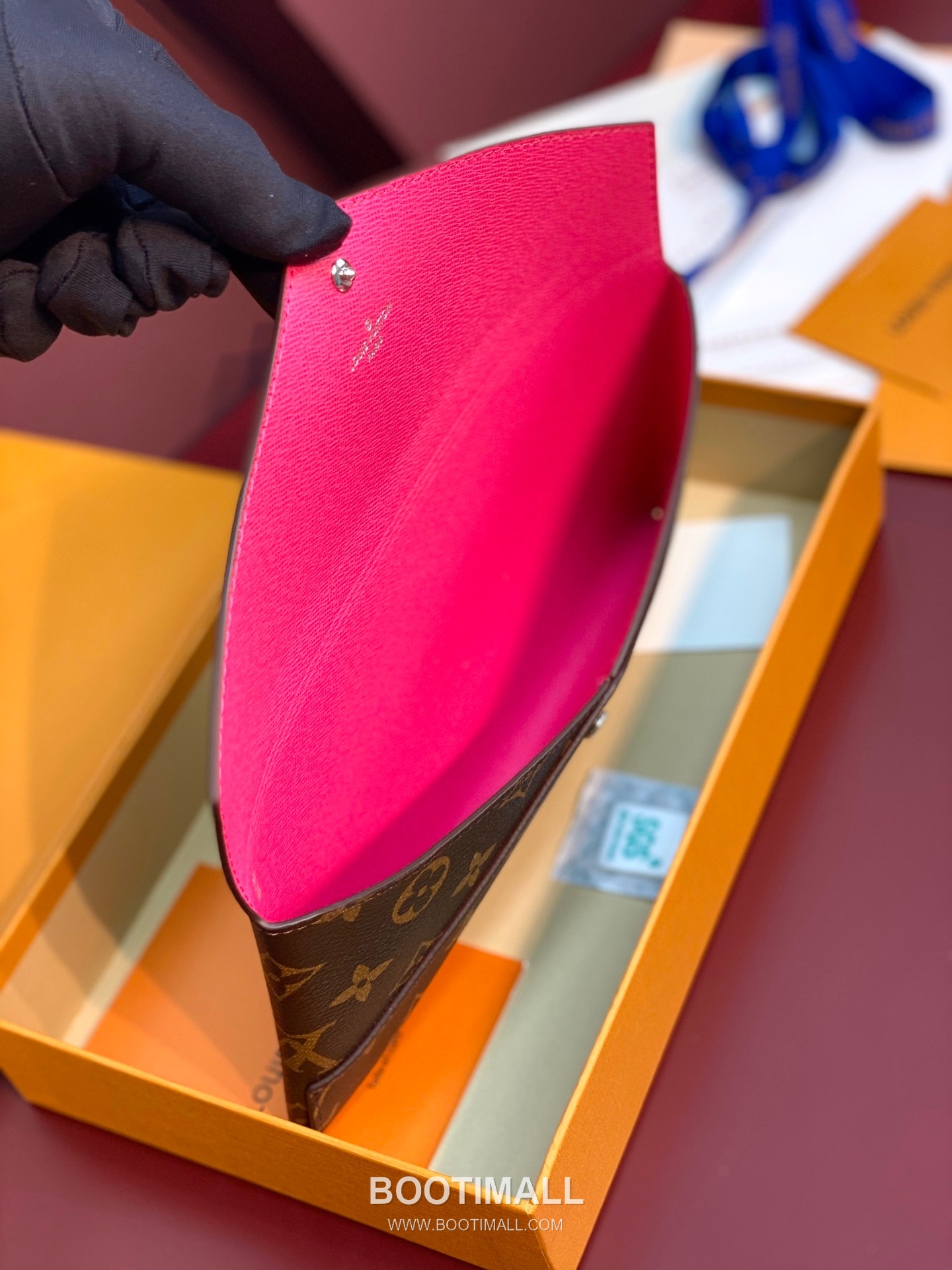 Louis Vuitton Kirigami Pouch Monogram Coated Canvas Leather Clutch Wallet with Zip Compartment Detail 루이비통 키리가미 파우치 모노그램 코팅 캔버스 레더 지퍼 컴파트먼트 클러치 지갑 M12359 23cm 3