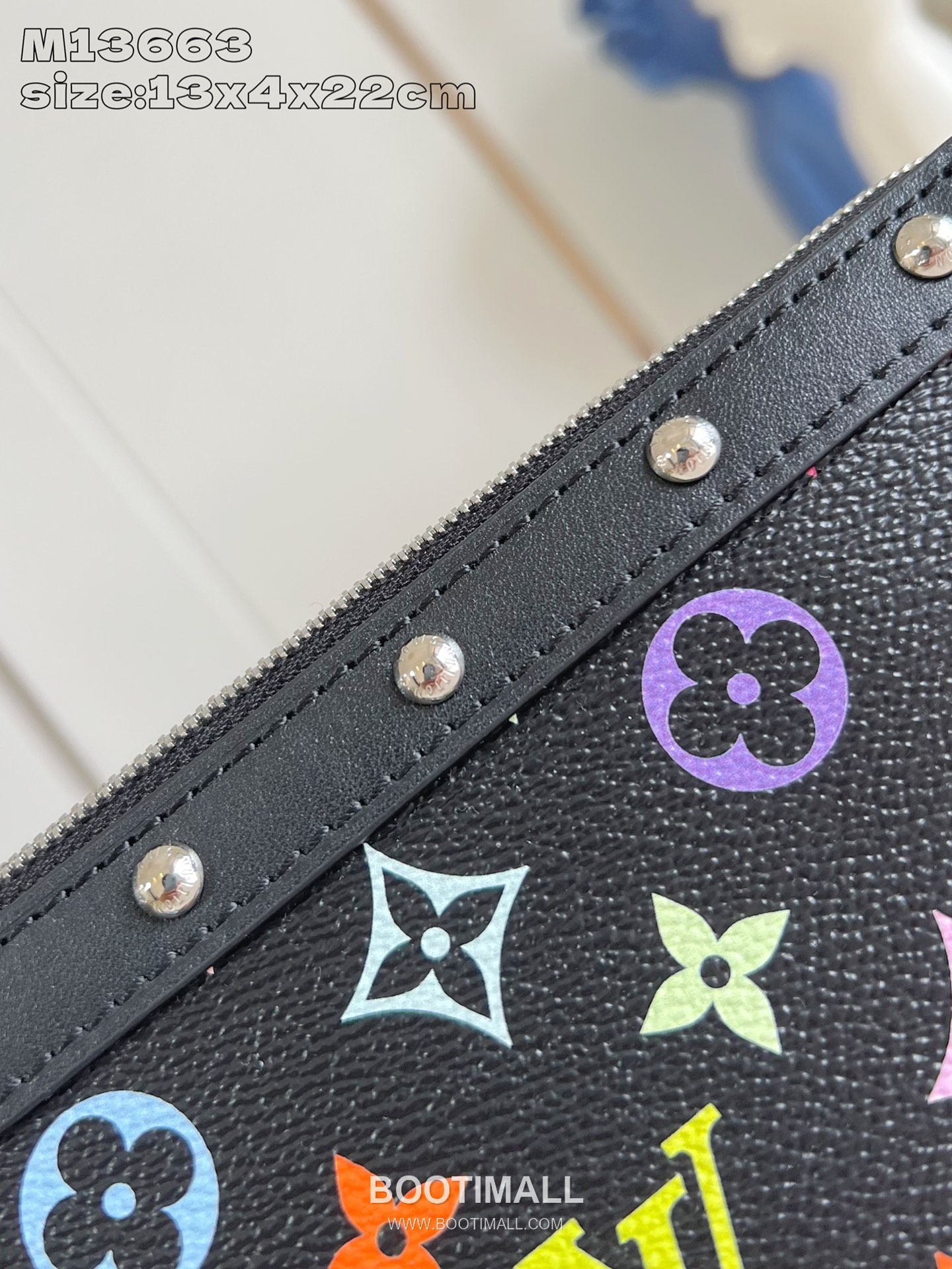 Louis Vuitton Pochette Accessoires Monogram Coated Canvas Shoulder Bag with Chain Strap Detail 루이비통 포쉐트 악세수아르 모노그램 코팅 캔버스 체인 스트랩 숄더백 M13663 22cm 2