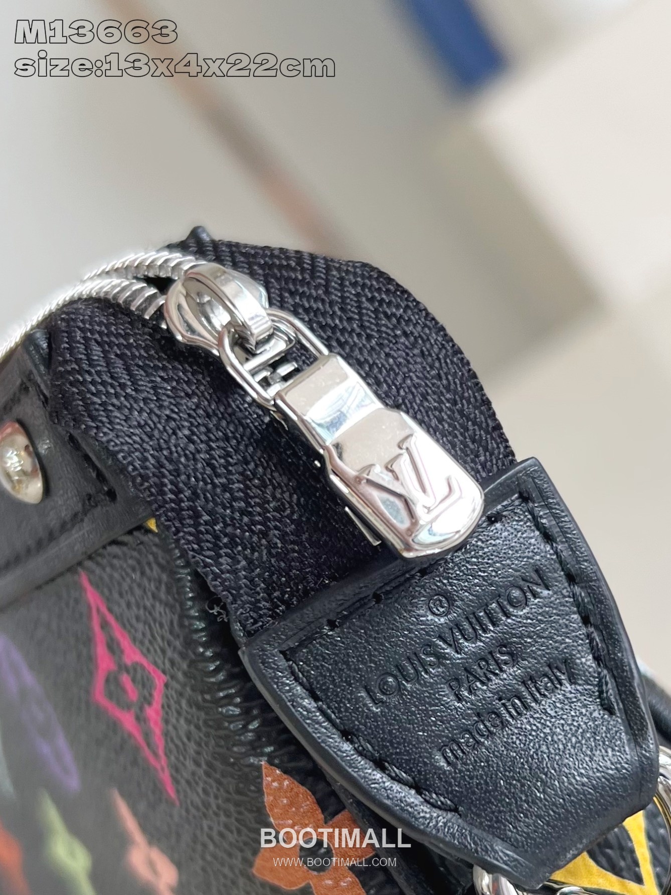 Louis Vuitton Pochette Accessoires Monogram Coated Canvas Shoulder Bag with Chain Strap Detail 루이비통 포쉐트 악세수아르 모노그램 코팅 캔버스 체인 스트랩 숄더백 M13663 22cm 6