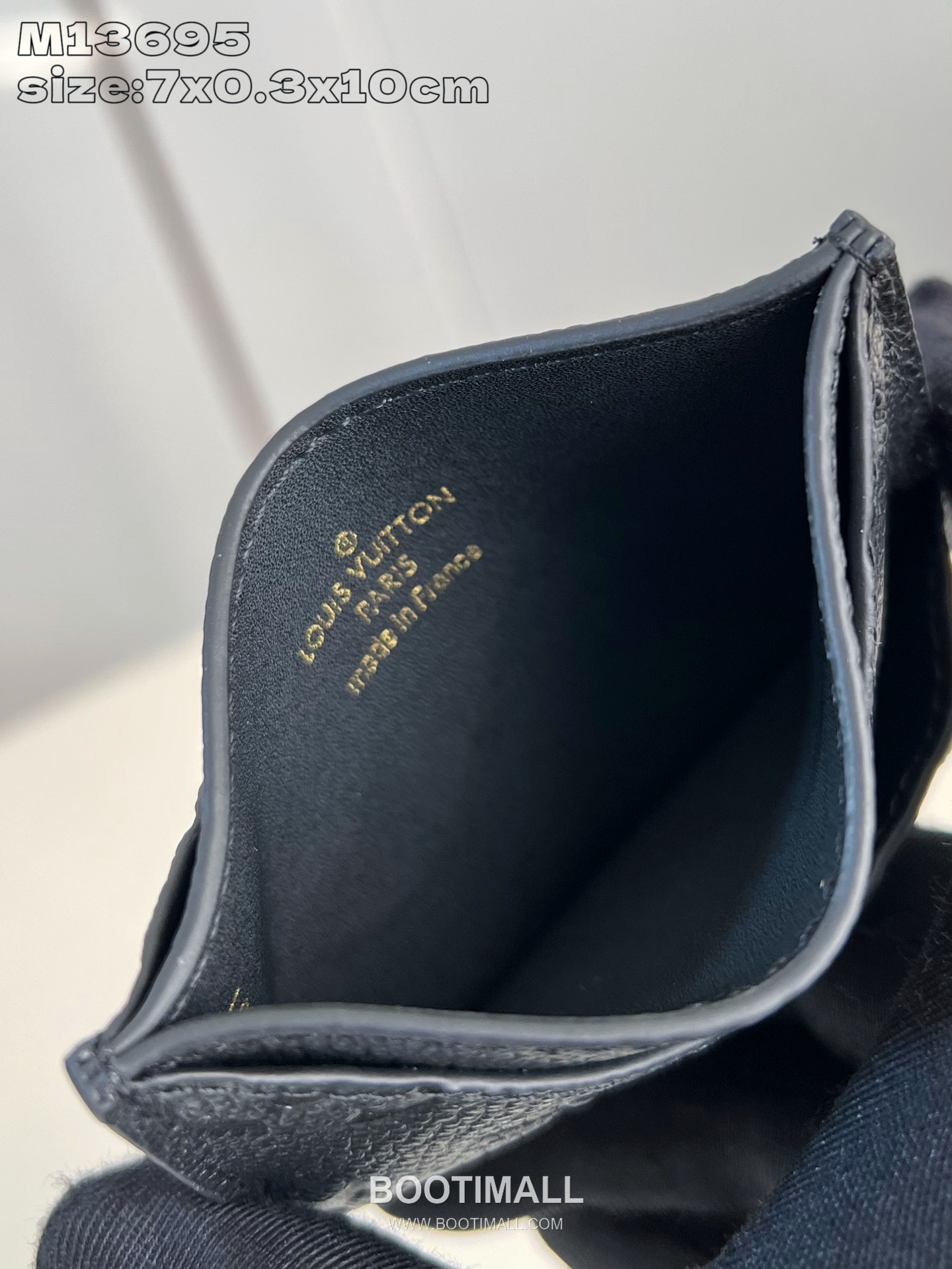 Louis Vuitton Criss Cross Monogram Empreinte Leather Card Holder Wallet with V Cut Detail 루이비통 크리스 크로스 모노그램 앙프렝뜨 레더 V컷 카드지갑 M13695 10cm 6