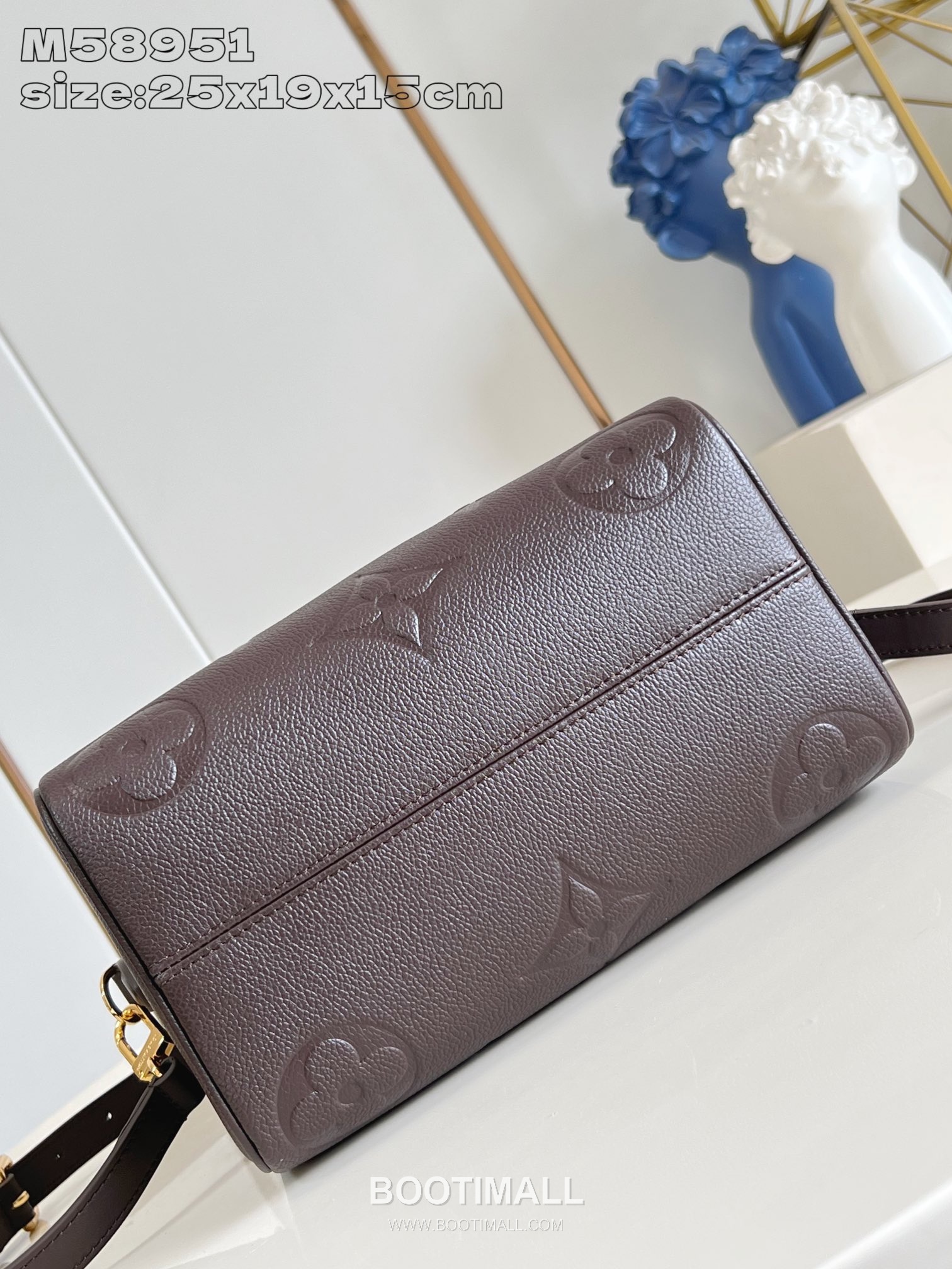 Louis Vuitton Speedy Bandouliere 25 Monogram Empreinte Leather Top Handle Shoulder Bag with Lock Detail 루이비통 스피디 반둘리에 25 모노그램 앙프렝뜨 레더 락장식 숄더 토트백 M58951 25cm 5