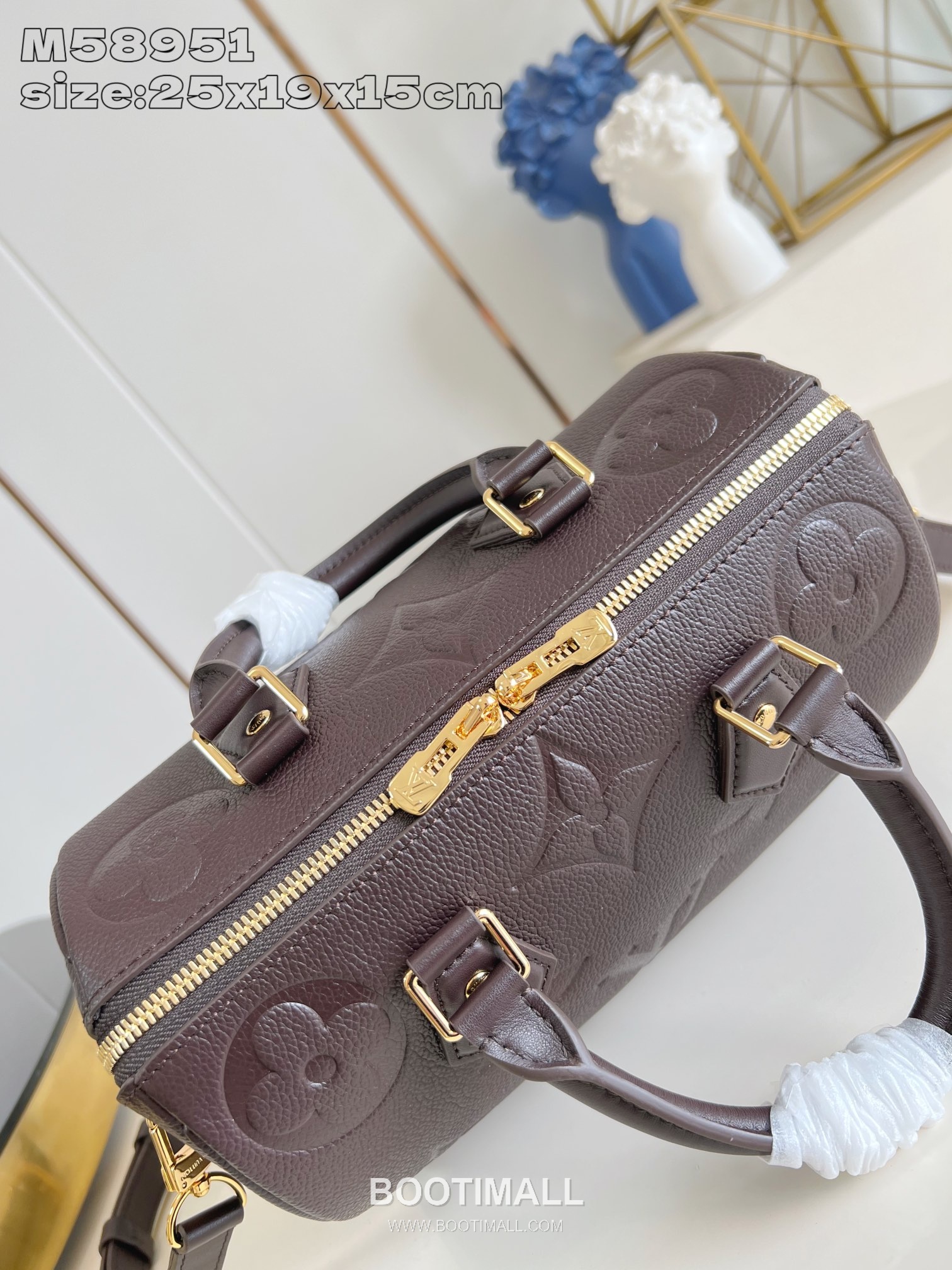 Louis Vuitton Speedy Bandouliere 25 Monogram Empreinte Leather Top Handle Shoulder Bag with Lock Detail 루이비통 스피디 반둘리에 25 모노그램 앙프렝뜨 레더 락장식 숄더 토트백 M58951 25cm 6