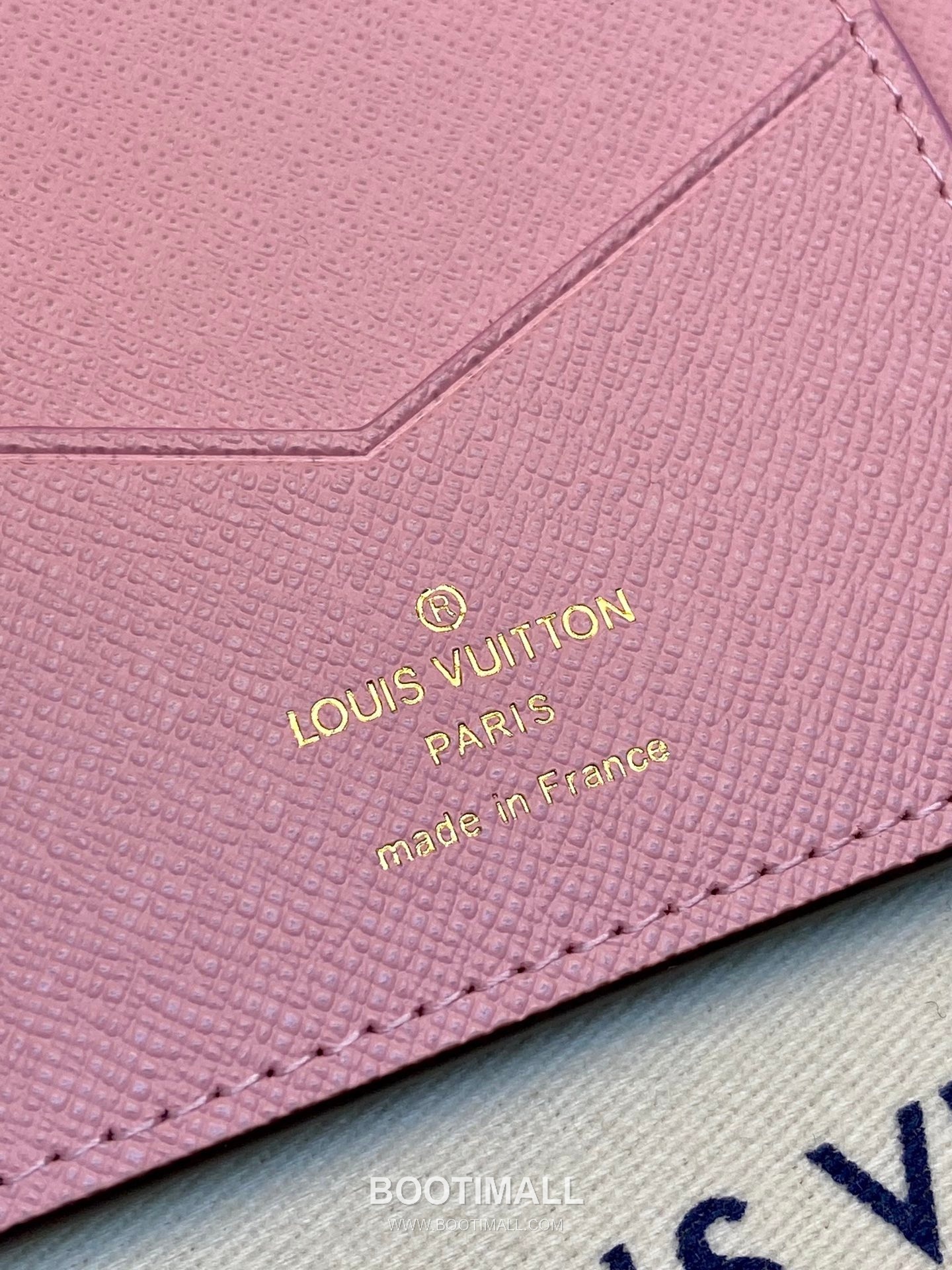 Louis Vuitton Passport Cover Monogram Canvas Wallet with Multi Slot Detail 루이비통 패스포트 커버 모노그램 캔버스 멀티슬롯 지갑 M82621 14cm 5
