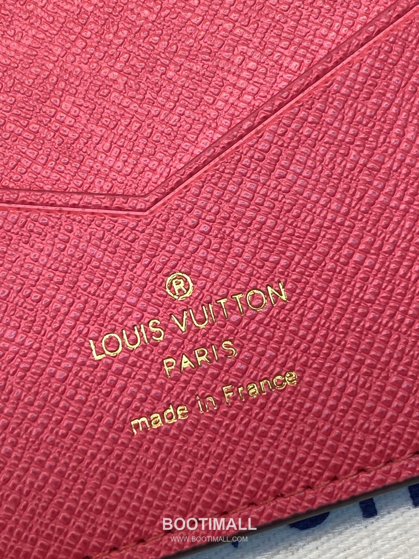 Louis Vuitton Passport Cover Monogram Canvas Wallet with Multi Slot Detail 루이비통 패스포트 커버 모노그램 캔버스 멀티슬롯 지갑 M82625 14cm 5