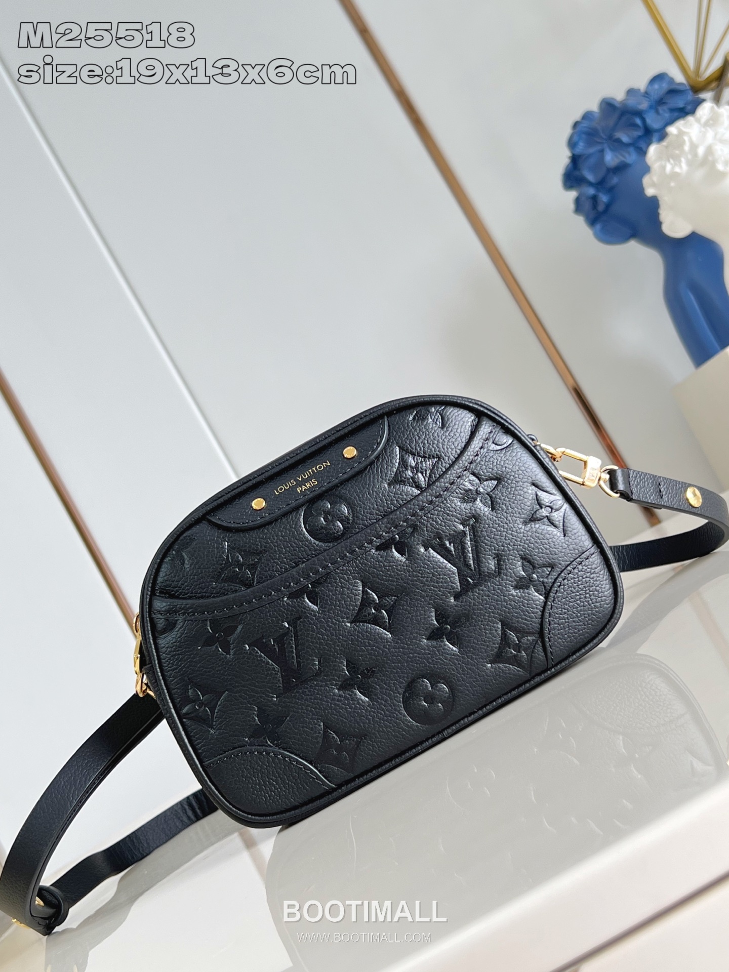 Louis Vuitton Tiny Camera Bag Monogram Empreinte Leather Crossbody Bag with Front Pocket Detail 루이비통 타이니 카메라백 모노그램 앙프렝뜨 레더 프론트포켓 크로스백 M25518 19cm 1