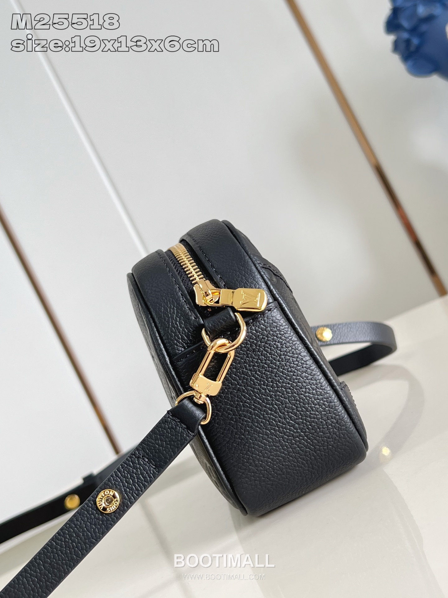 Louis Vuitton Tiny Camera Bag Monogram Empreinte Leather Crossbody Bag with Front Pocket Detail 루이비통 타이니 카메라백 모노그램 앙프렝뜨 레더 프론트포켓 크로스백 M25518 19cm 3