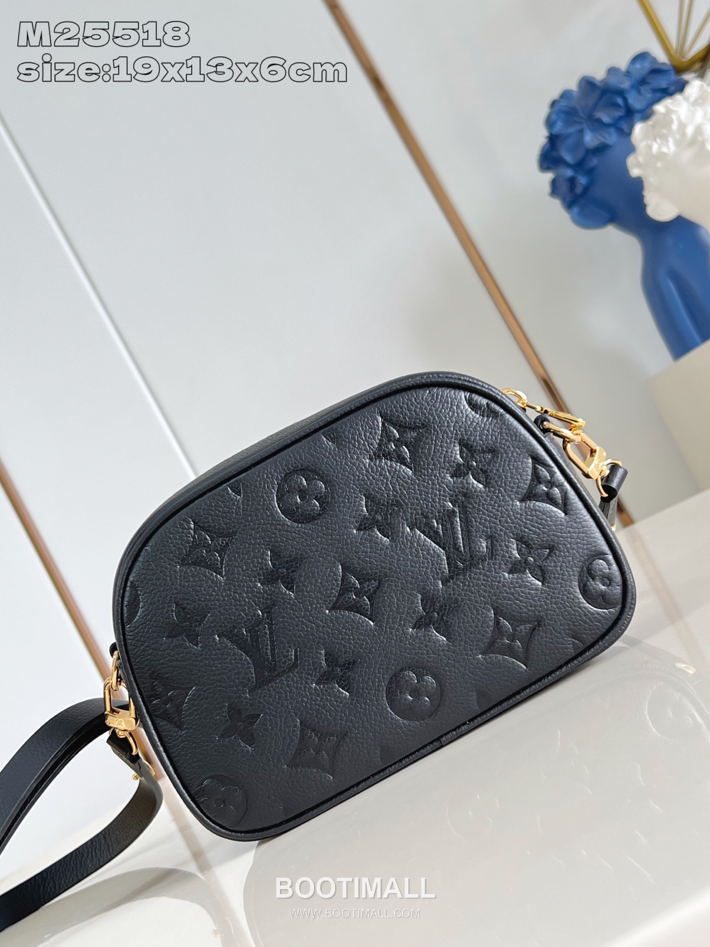 Louis Vuitton Tiny Camera Bag Monogram Empreinte Leather Crossbody Bag with Front Pocket Detail 루이비통 타이니 카메라백 모노그램 앙프렝뜨 레더 프론트포켓 크로스백 M25518 19cm 4