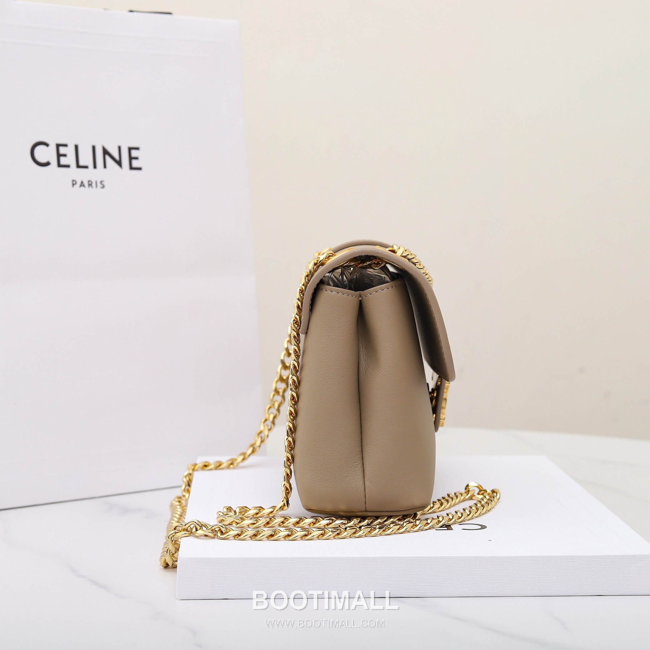 Celine Triomphe Calfskin Leather Shoulder Bag with Chain Strap Detail 셀린느 트리옹프 스몰 카프스킨 블랙 숄더백 116593 21cm 3
