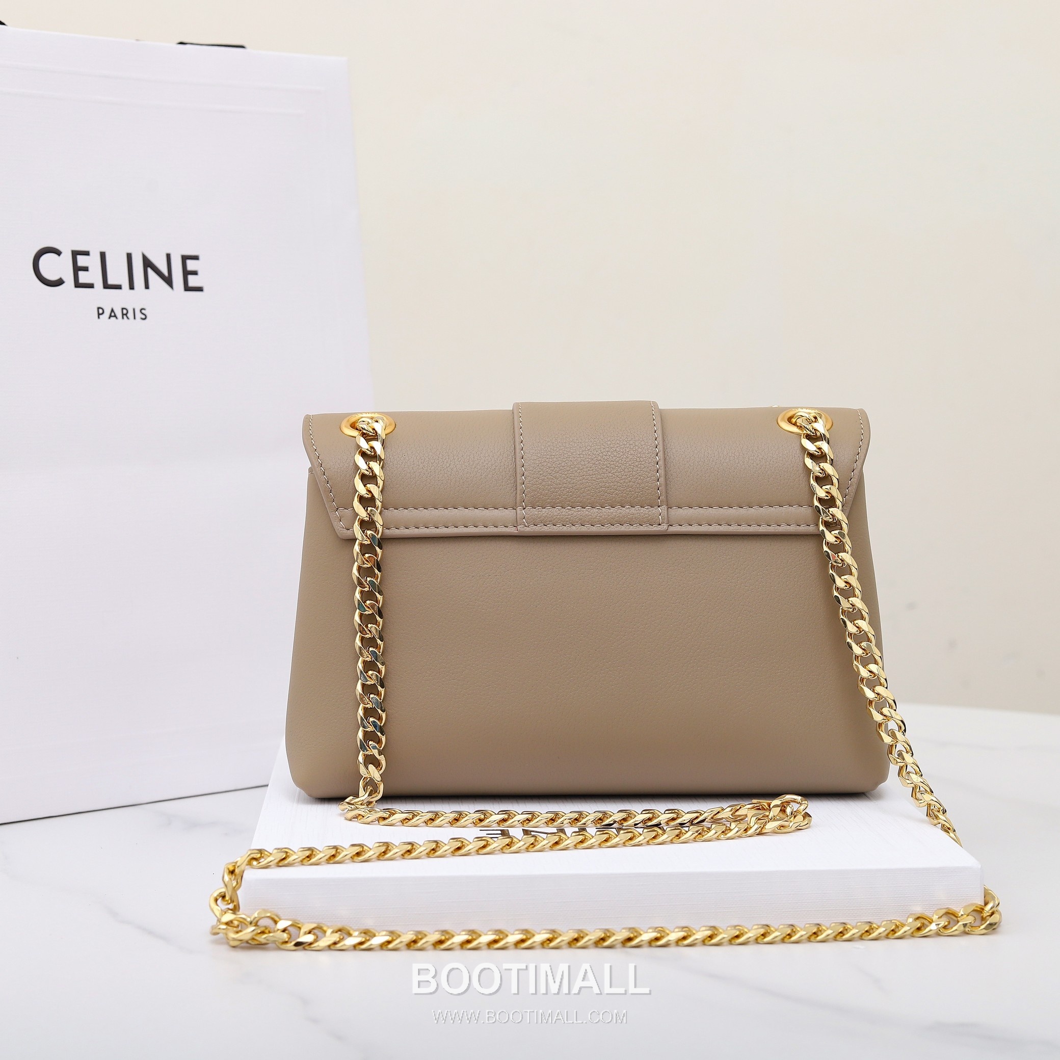 Celine Triomphe Calfskin Leather Shoulder Bag with Chain Strap Detail 셀린느 트리옹프 스몰 카프스킨 블랙 숄더백 116593 21cm 4
