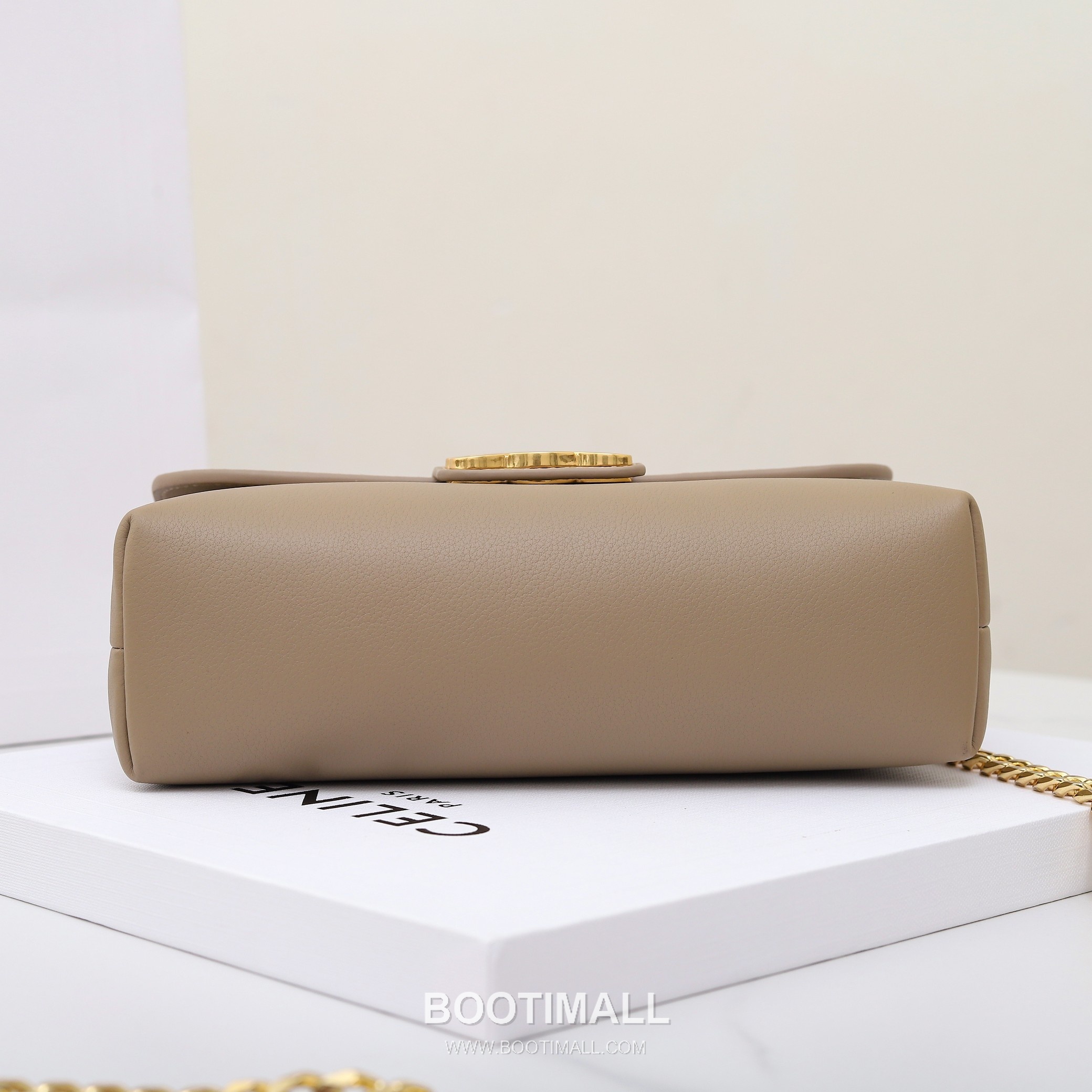 Celine Triomphe Calfskin Leather Shoulder Bag with Chain Strap Detail 셀린느 트리옹프 스몰 카프스킨 블랙 숄더백 116593 21cm 7