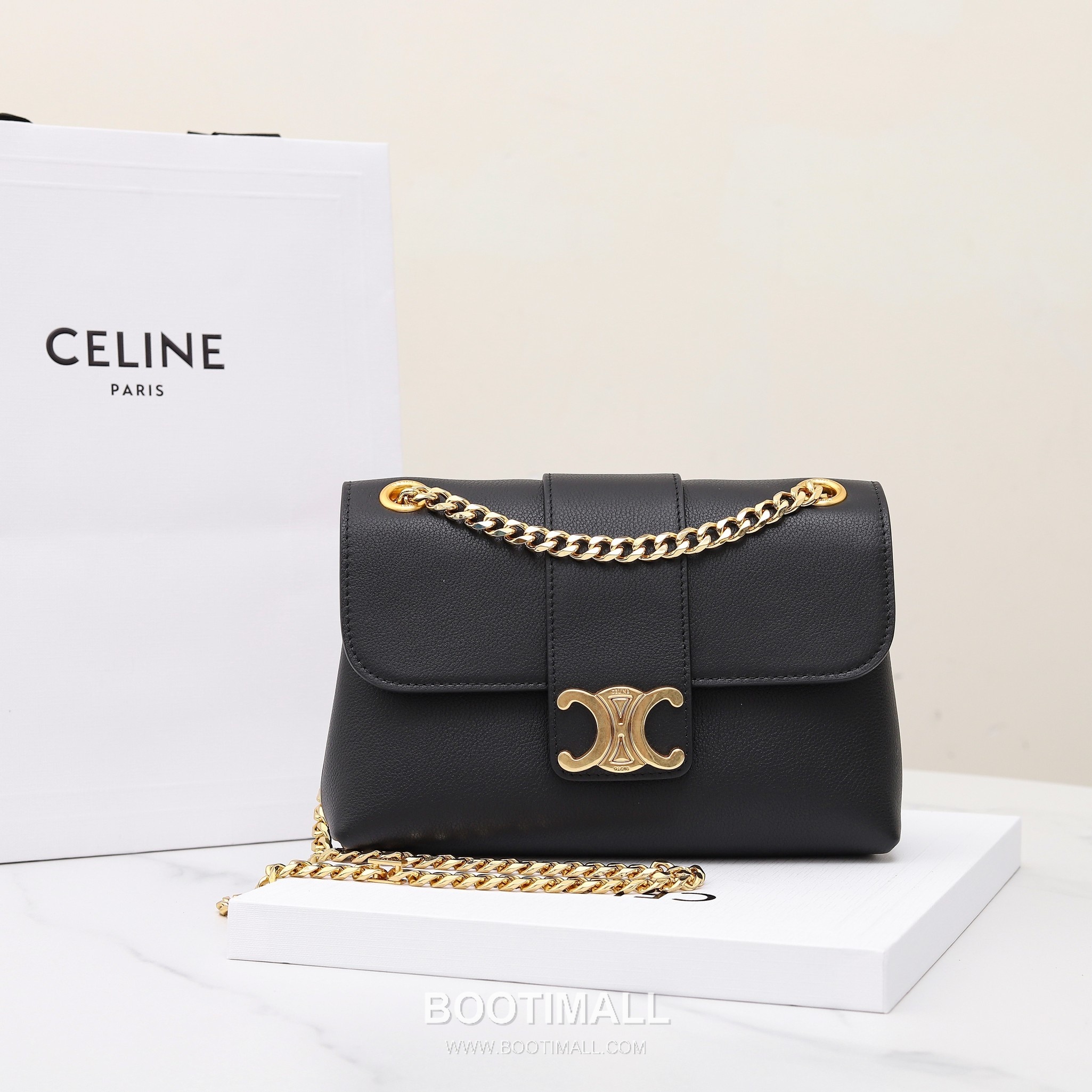 Celine Triomphe Calfskin Leather Shoulder Bag with Chain Strap Detail 셀린느 트리옹프 스몰 카프스킨 블랙 숄더백 116593 21cm 1