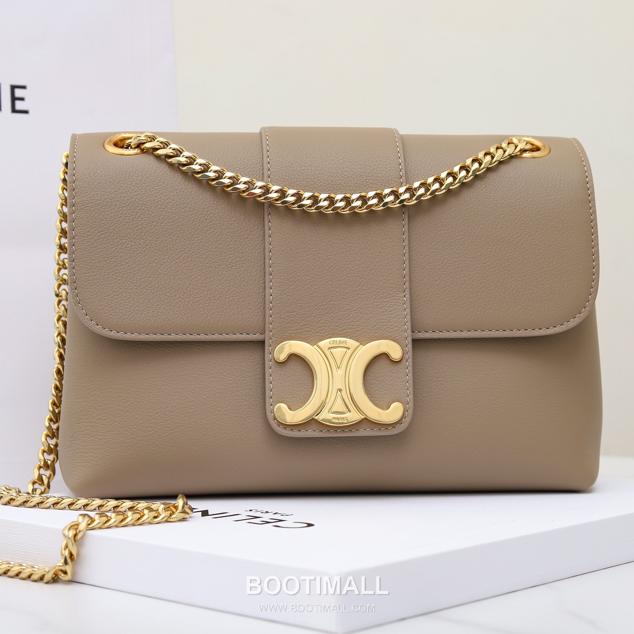 Celine Triomphe Calfskin Leather Shoulder Bag with Chain Strap Detail 셀린느 트리옹프 미디엄 카프스킨 블랙 숄더백 115853 25cm 5