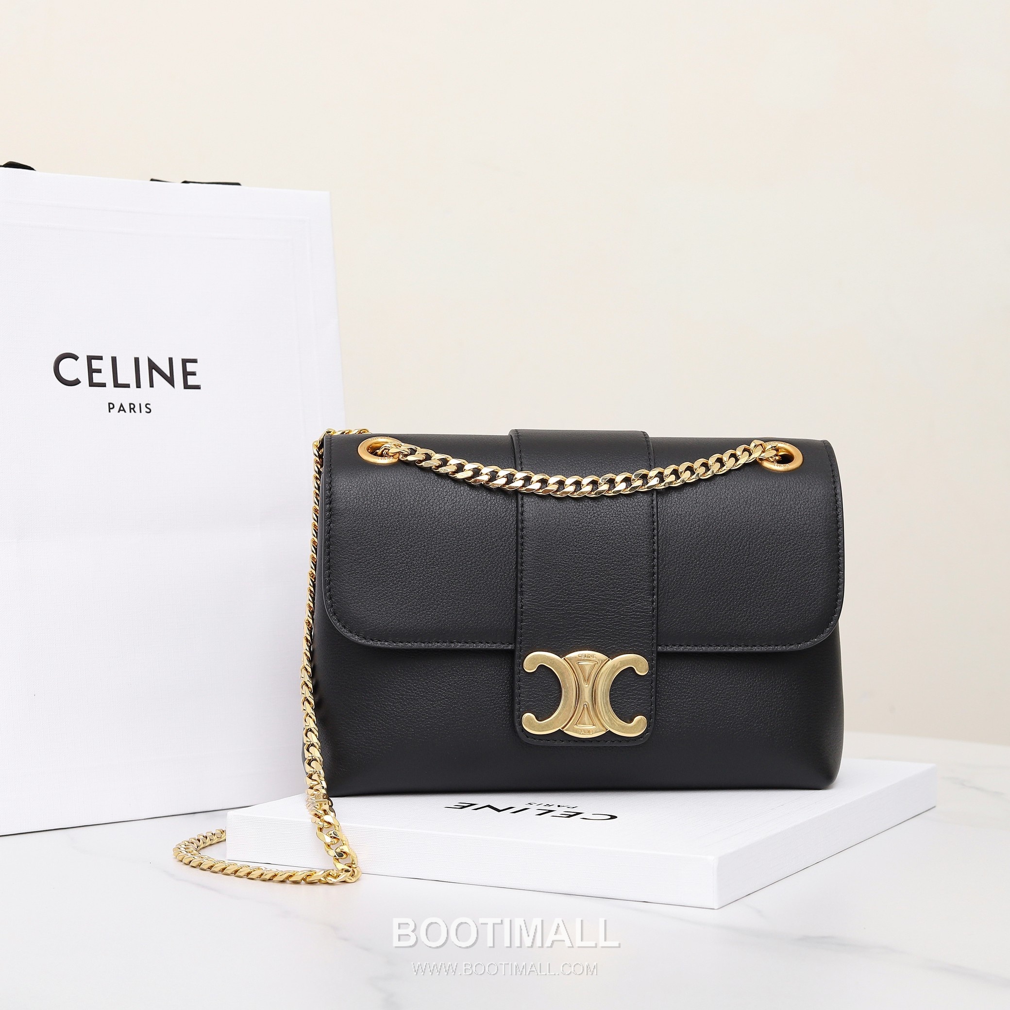 Celine Triomphe Calfskin Leather Shoulder Bag with Chain Strap Detail 셀린느 트리옹프 미디엄 카프스킨 블랙 숄더백 115853 25cm 1