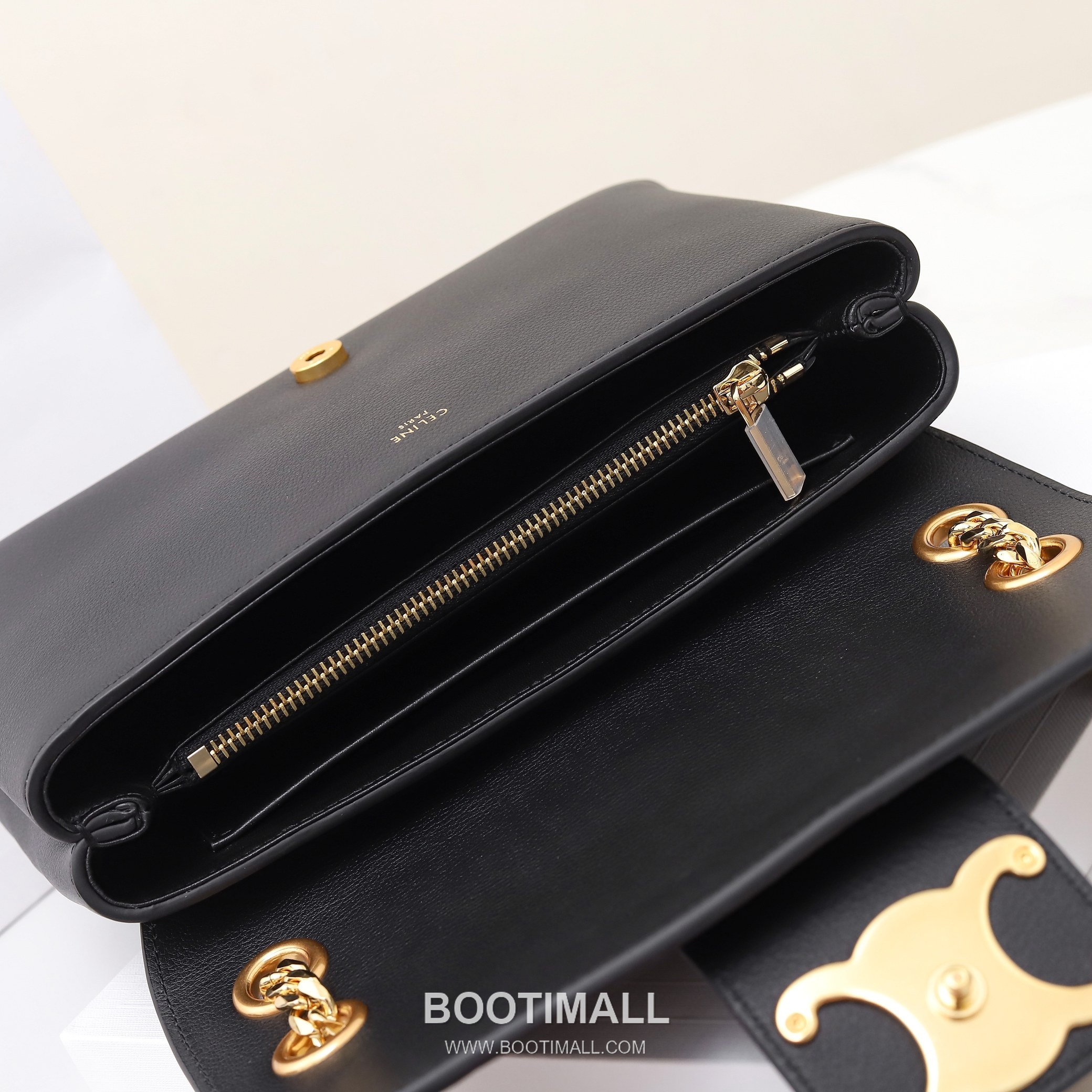 Celine Triomphe Calfskin Leather Shoulder Bag with Chain Strap Detail 셀린느 트리옹프 미디엄 카프스킨 블랙 숄더백 115853 25cm 9