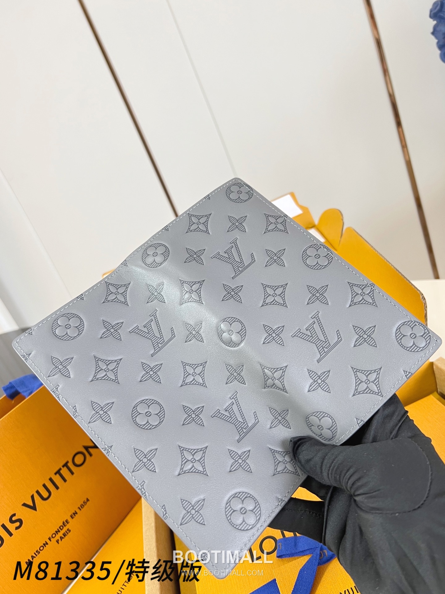 Louis Vuitton Brazza Monogram Shadow Calfskin Leather Long Wallet with Zip Coin Pocket Detail 루이비통 브라짜 모노그램 쉐도우 카프스킨 지퍼 코인포켓 장지갑 M81335 19cm 4