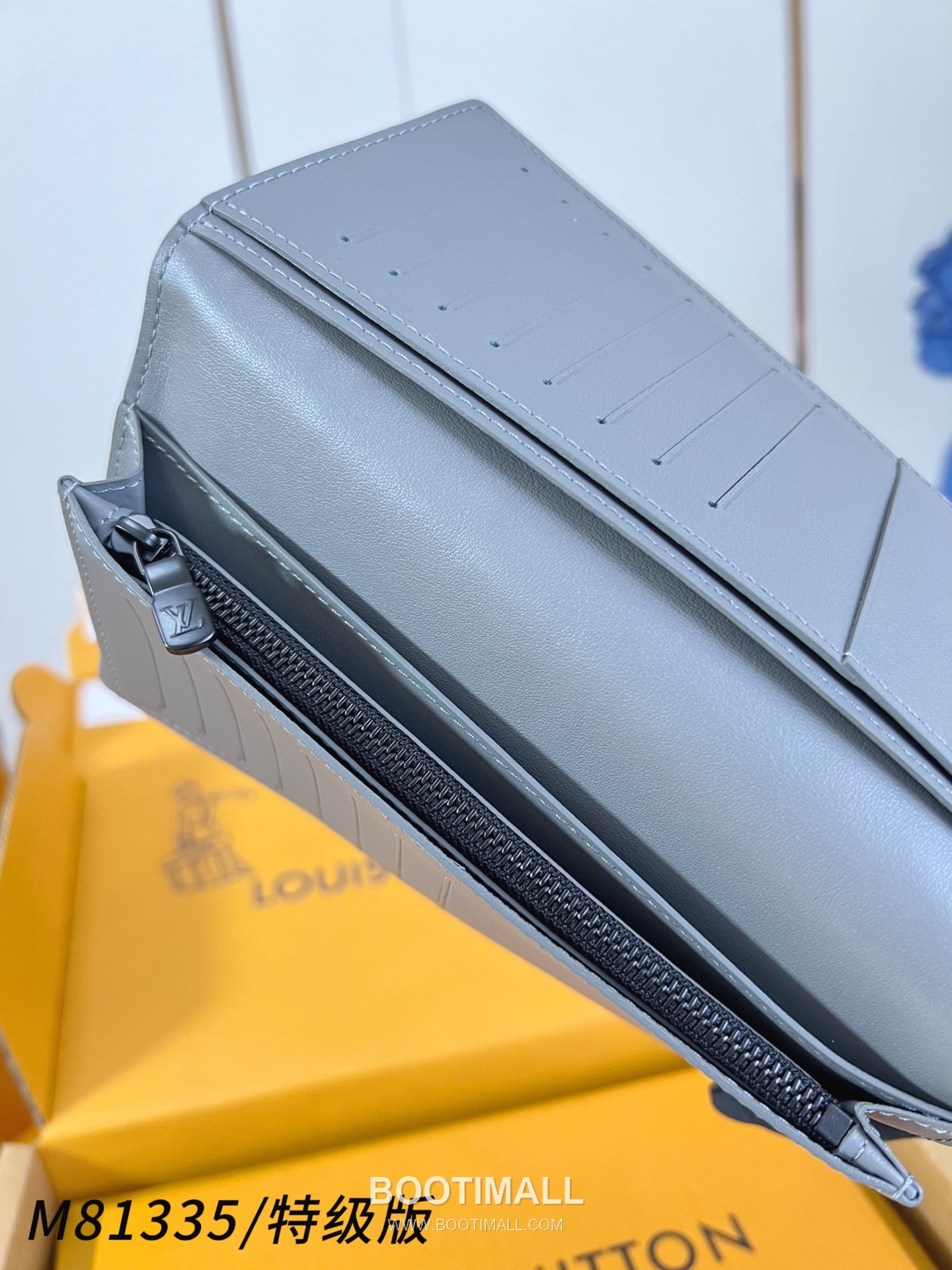 Louis Vuitton Brazza Monogram Shadow Calfskin Leather Long Wallet with Zip Coin Pocket Detail 루이비통 브라짜 모노그램 쉐도우 카프스킨 지퍼 코인포켓 장지갑 M81335 19cm 7