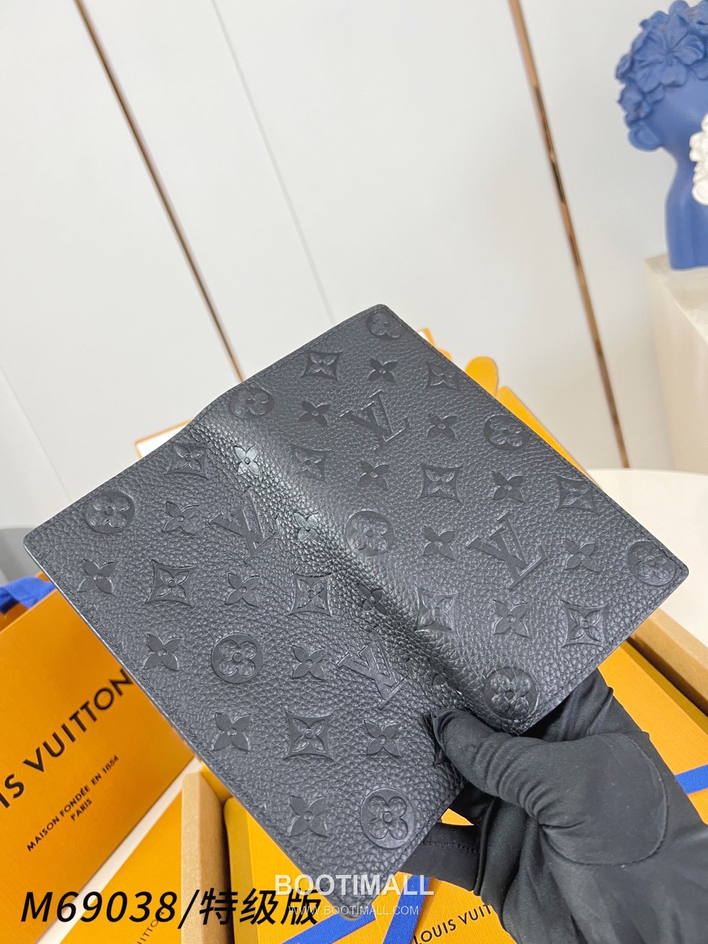 Louis Vuitton Brazza Monogram Taurillon Leather Long Wallet with Zip Coin Pocket Detail 루이비통 브라짜 모노그램 토릴론 레더 지퍼 코인포켓 장지갑 M69038 19cm 4