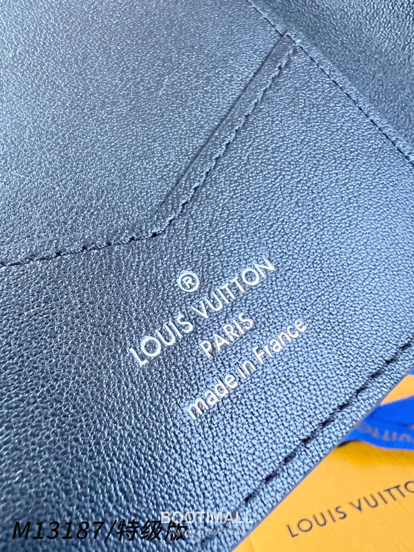Louis Vuitton Passport Cover Monogram Shadow Calfskin Leather Wallet with Card Slot Detail 루이비통 패스포트 커버 모노그램 쉐도우 카프스킨 카드슬롯 지갑 M13187 14cm 6