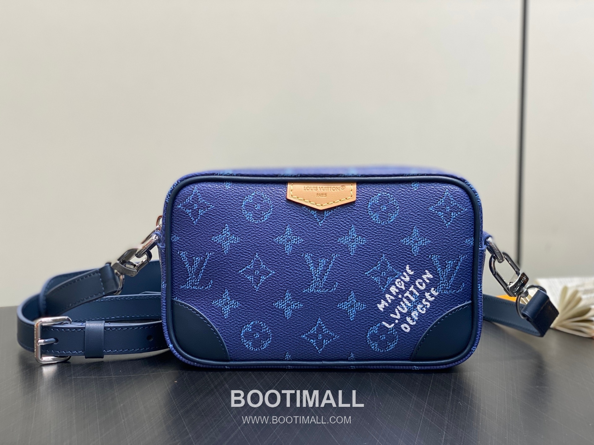 Louis Vuitton Trocadero Mini Monogram Heritage Coated Canvas Crossbody Bag with Zip Detail 루이비통 트로카데로 미니 모노그램 헤리티지 코팅 캔버스 지퍼 크로스백 M26826 20cm 2