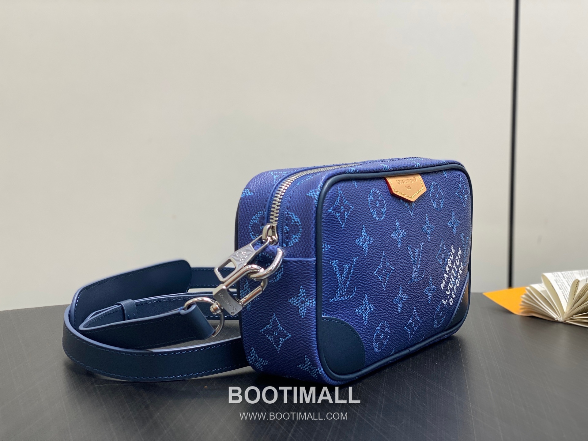 Louis Vuitton Trocadero Mini Monogram Heritage Coated Canvas Crossbody Bag with Zip Detail 루이비통 트로카데로 미니 모노그램 헤리티지 코팅 캔버스 지퍼 크로스백 M26826 20cm 3