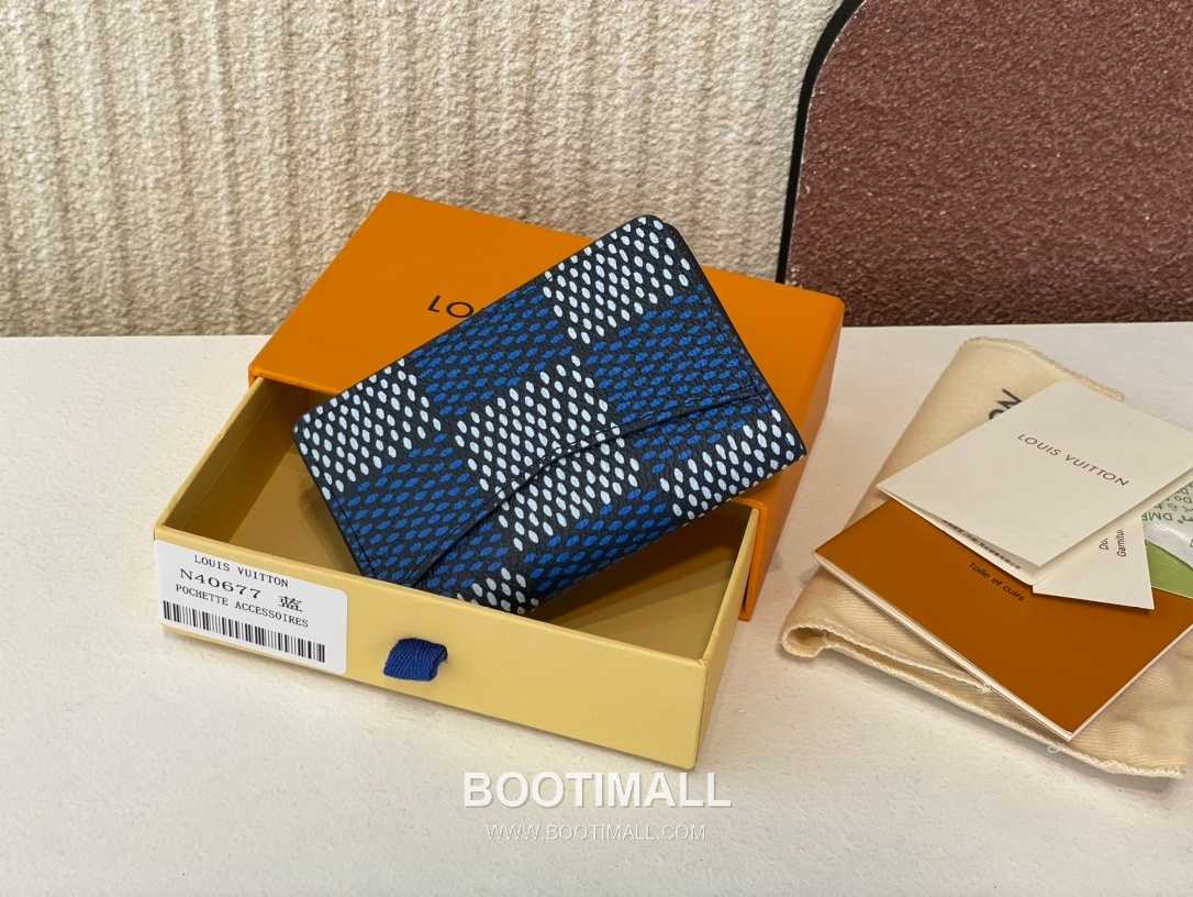 Louis Vuitton Pocket Organizer Damier Heritage Coated Canvas Card Holder Wallet with Logo Detail 루이비통 포켓 오거나이저 다미에 헤리티지 코팅 캔버스 로고 카드지갑 N40677 11.1cm 2
