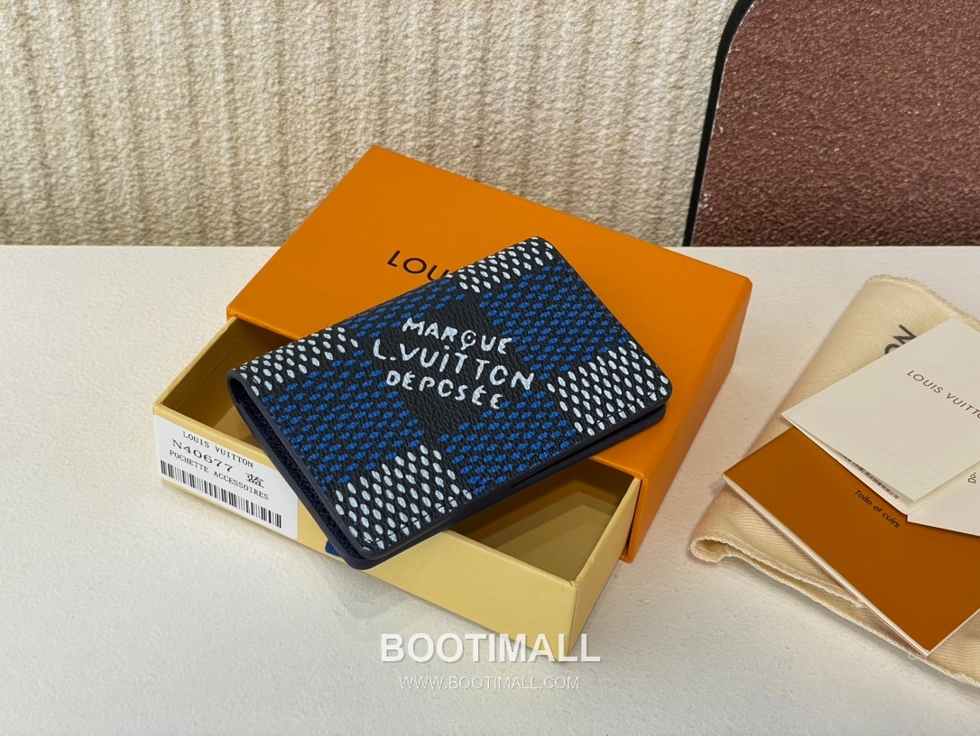Louis Vuitton Pocket Organizer Damier Heritage Coated Canvas Card Holder Wallet with Logo Detail 루이비통 포켓 오거나이저 다미에 헤리티지 코팅 캔버스 로고 카드지갑 N40677 11.1cm 3