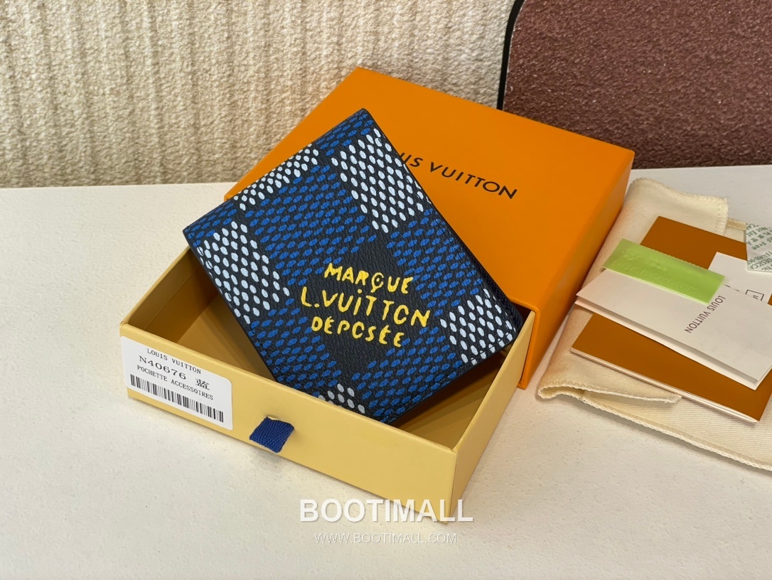 Louis Vuitton Multiple Wallet Damier Heritage Coated Canvas Wallet with Logo Detail 루이비통 멀티플 월렛 다미에 헤리티지 코팅 캔버스 로고 반지갑 N40676 11.5cm 1