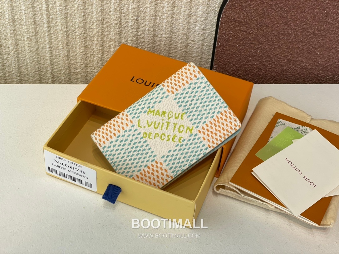 Louis Vuitton Pocket Organizer Damier Heritage Coated Canvas Card Holder Wallet with Logo Detail 루이비통 포켓 오거나이저 다미에 헤리티지 코팅 캔버스 로고 카드지갑 N40677 11.1cm 1