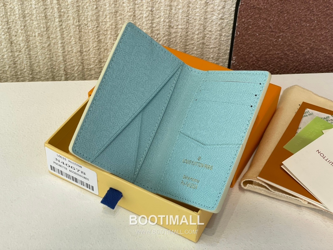 Louis Vuitton Pocket Organizer Damier Heritage Coated Canvas Card Holder Wallet with Logo Detail 루이비통 포켓 오거나이저 다미에 헤리티지 코팅 캔버스 로고 카드지갑 N40677 11.1cm 5